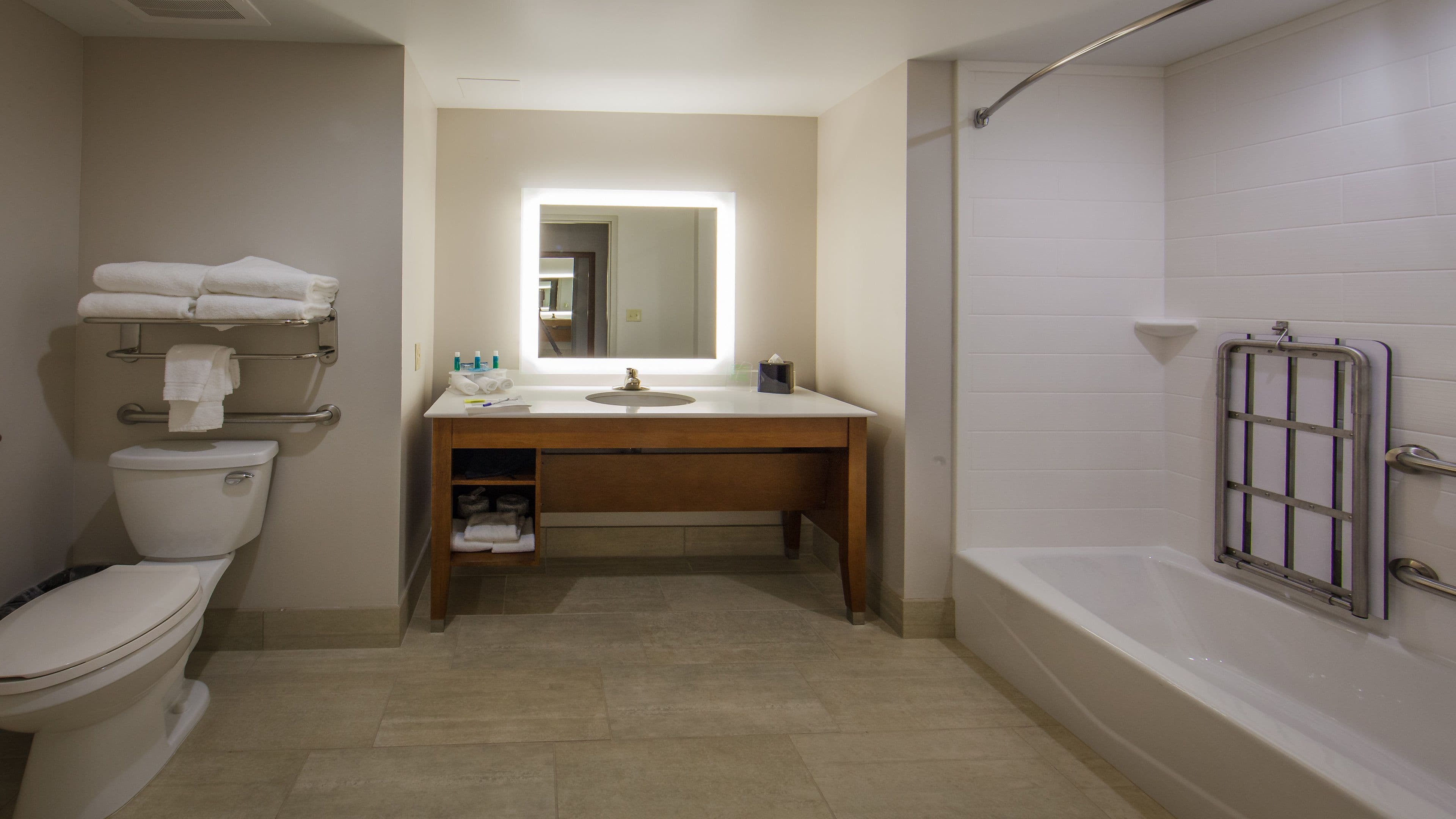 Holiday Inn Express Gatlinburg Downtown — 23