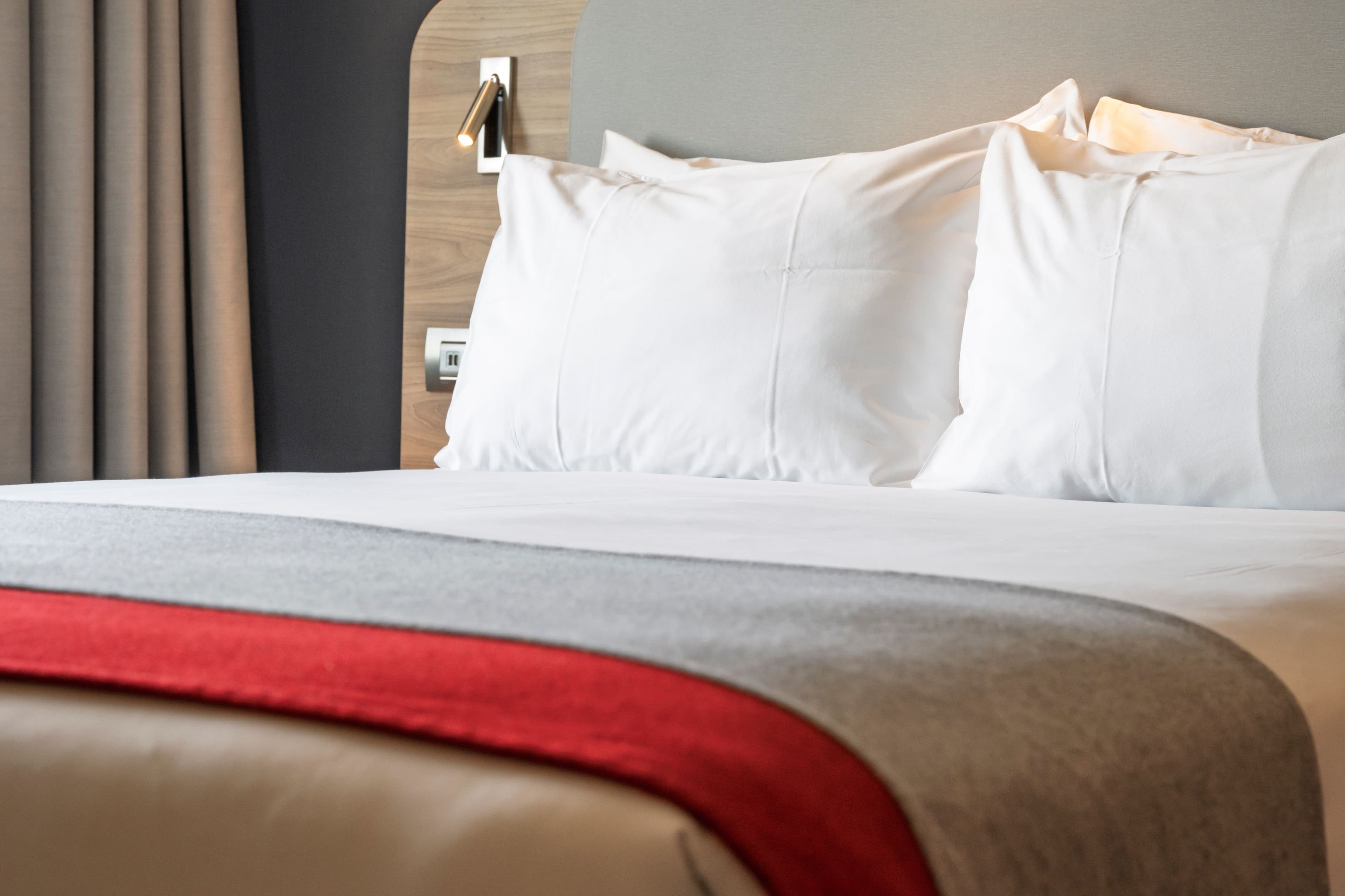 Holiday Inn Express Geneva Airport — 12