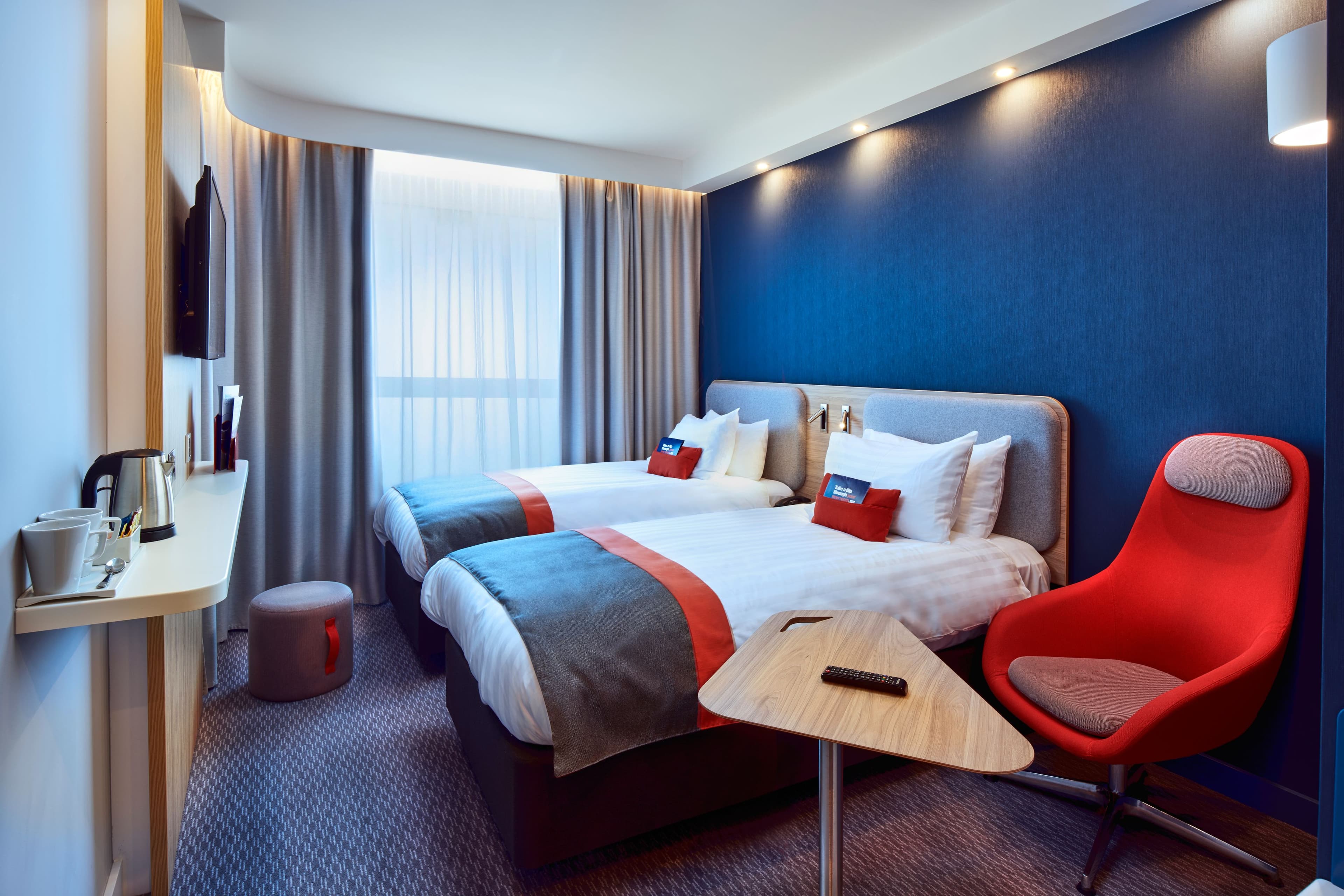 Holiday Inn Express Gibraltar — 11