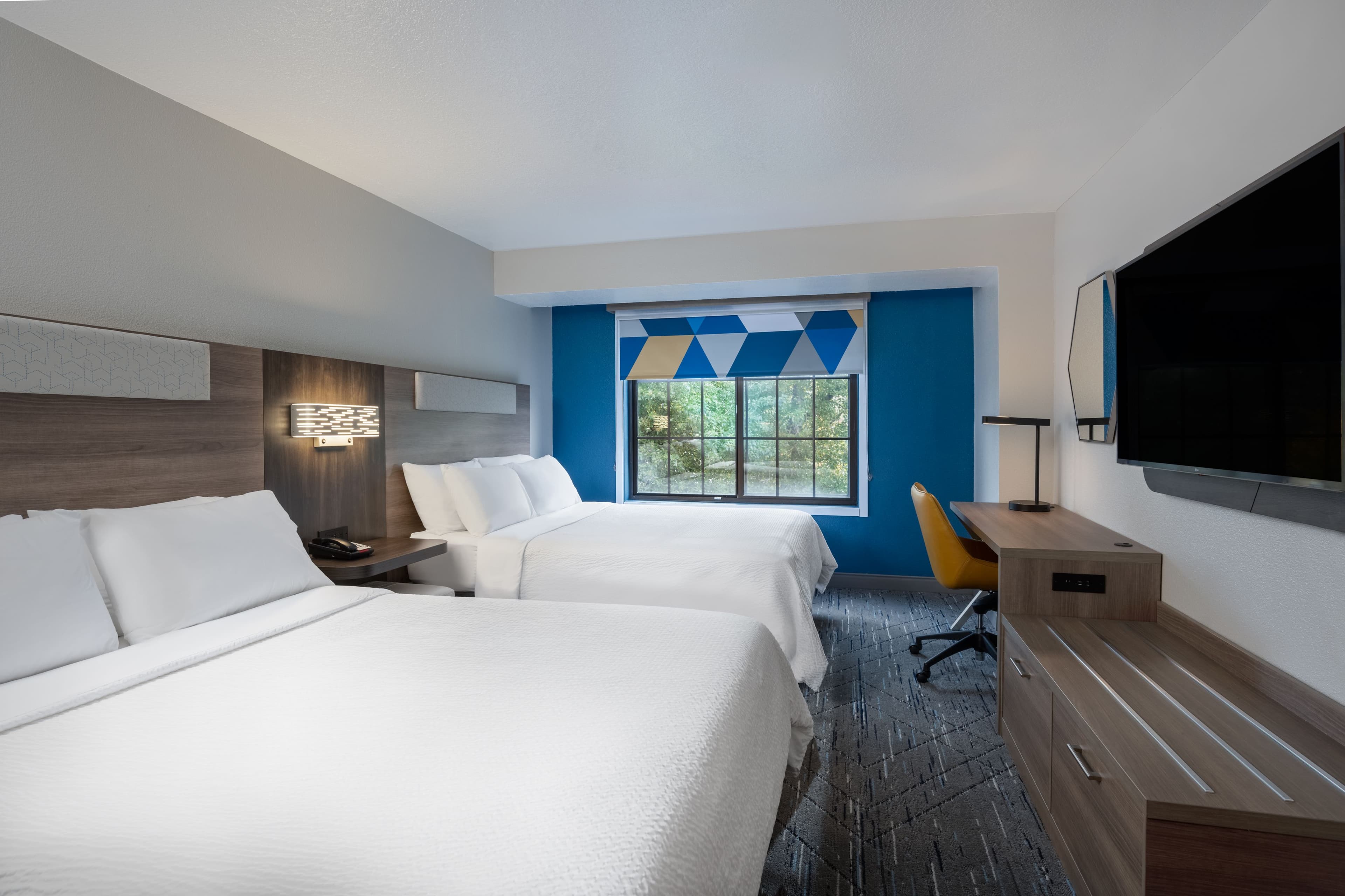 Holiday Inn Express Portland SE - Clackamas Area — 10