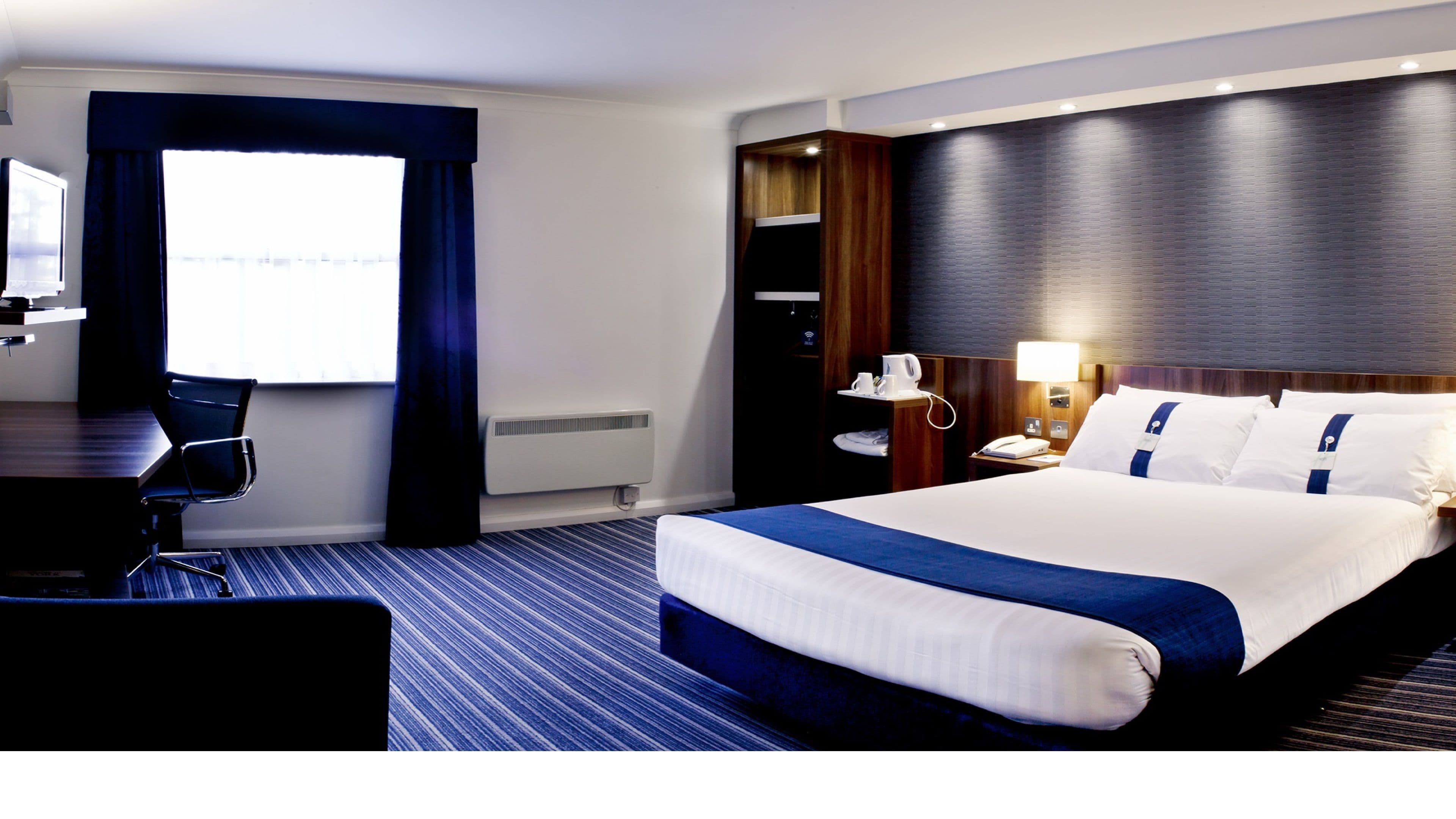 Holiday Inn Express Glenrothes - Image 5