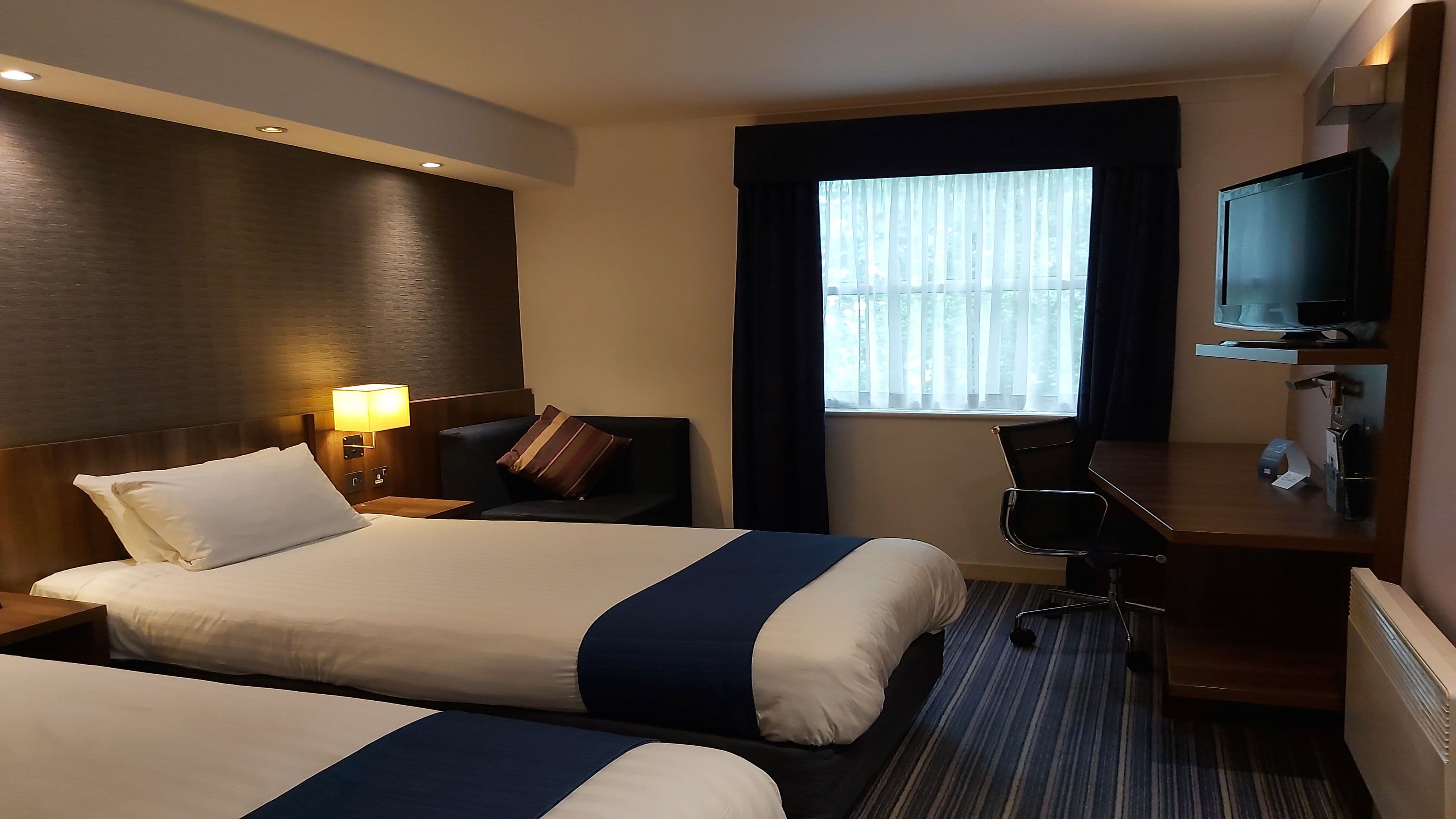 Holiday Inn Express Glenrothes — 36
