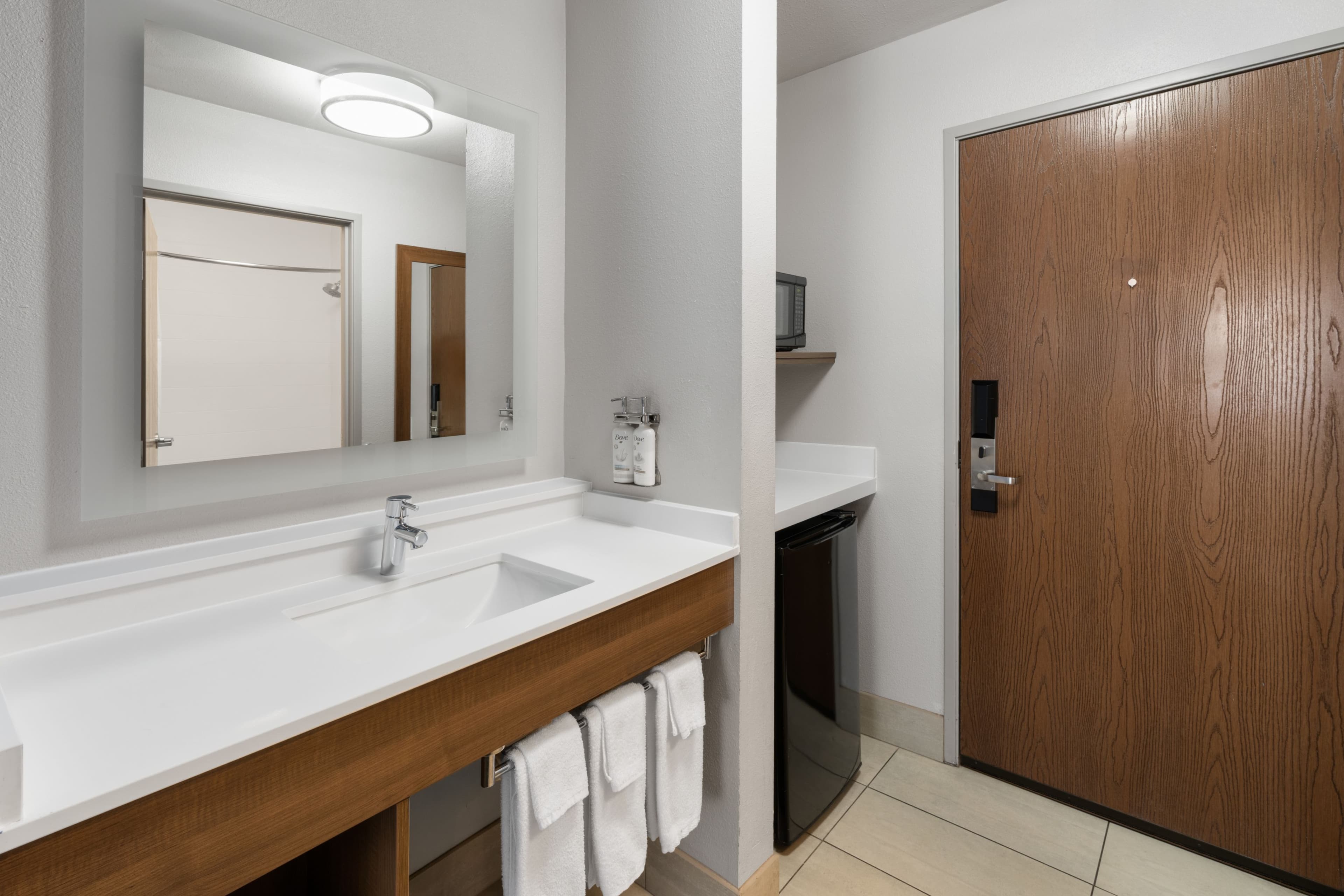 Holiday Inn Express Glenwood Springs (Aspen Area) — 3