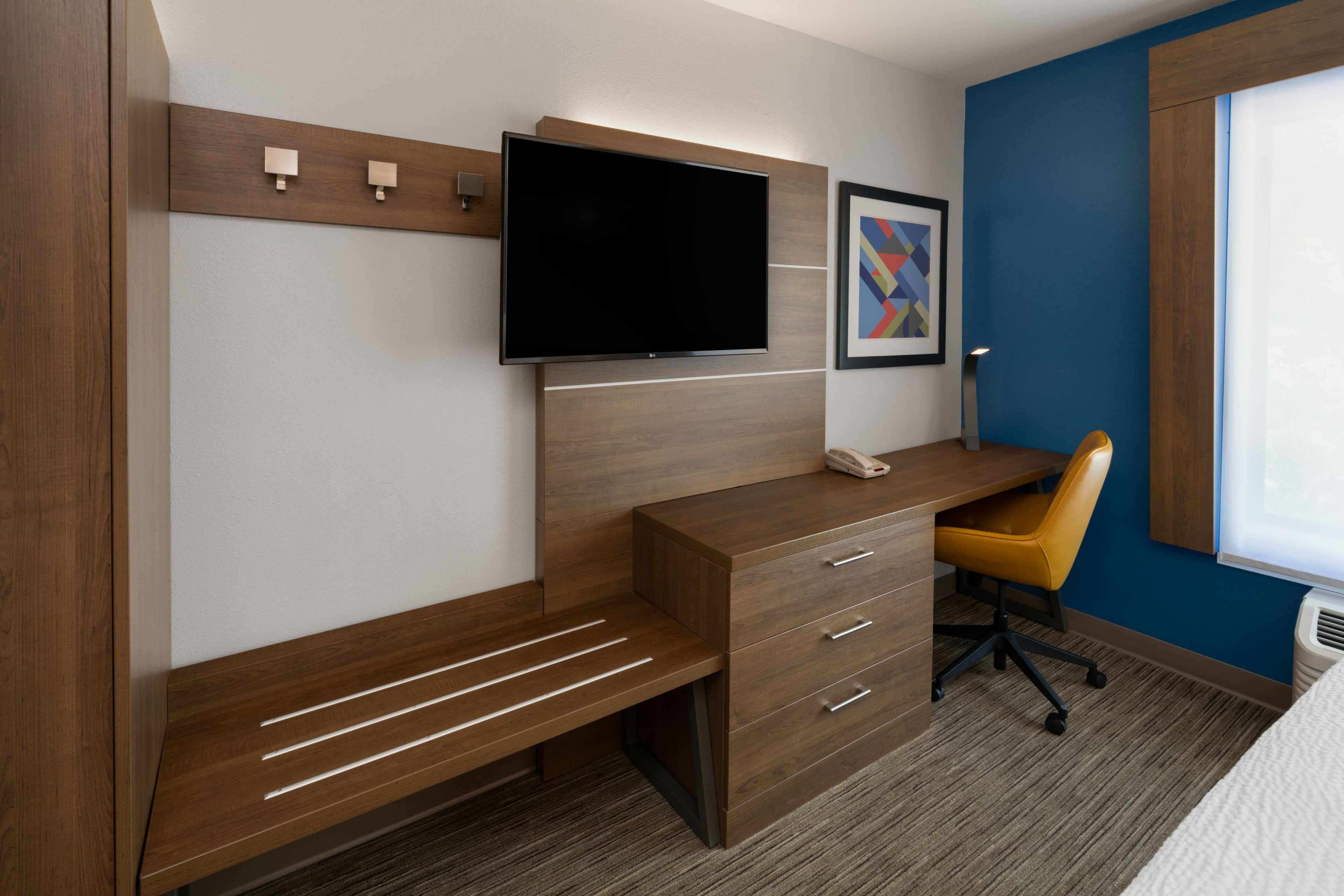 Holiday Inn Express Glenwood Springs (Aspen Area) — 2
