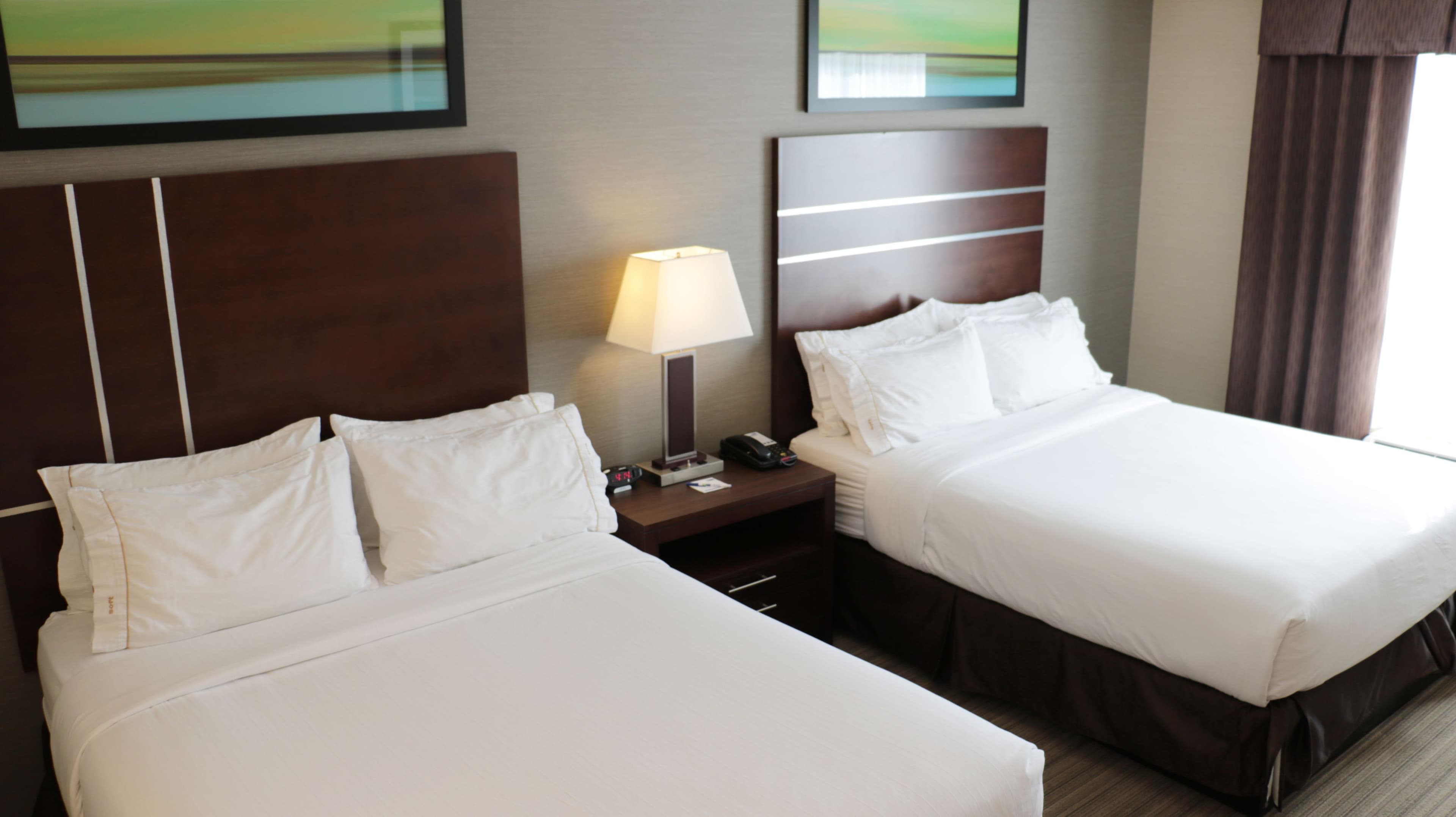 Holiday Inn Express Golden-Kicking Horse — 11