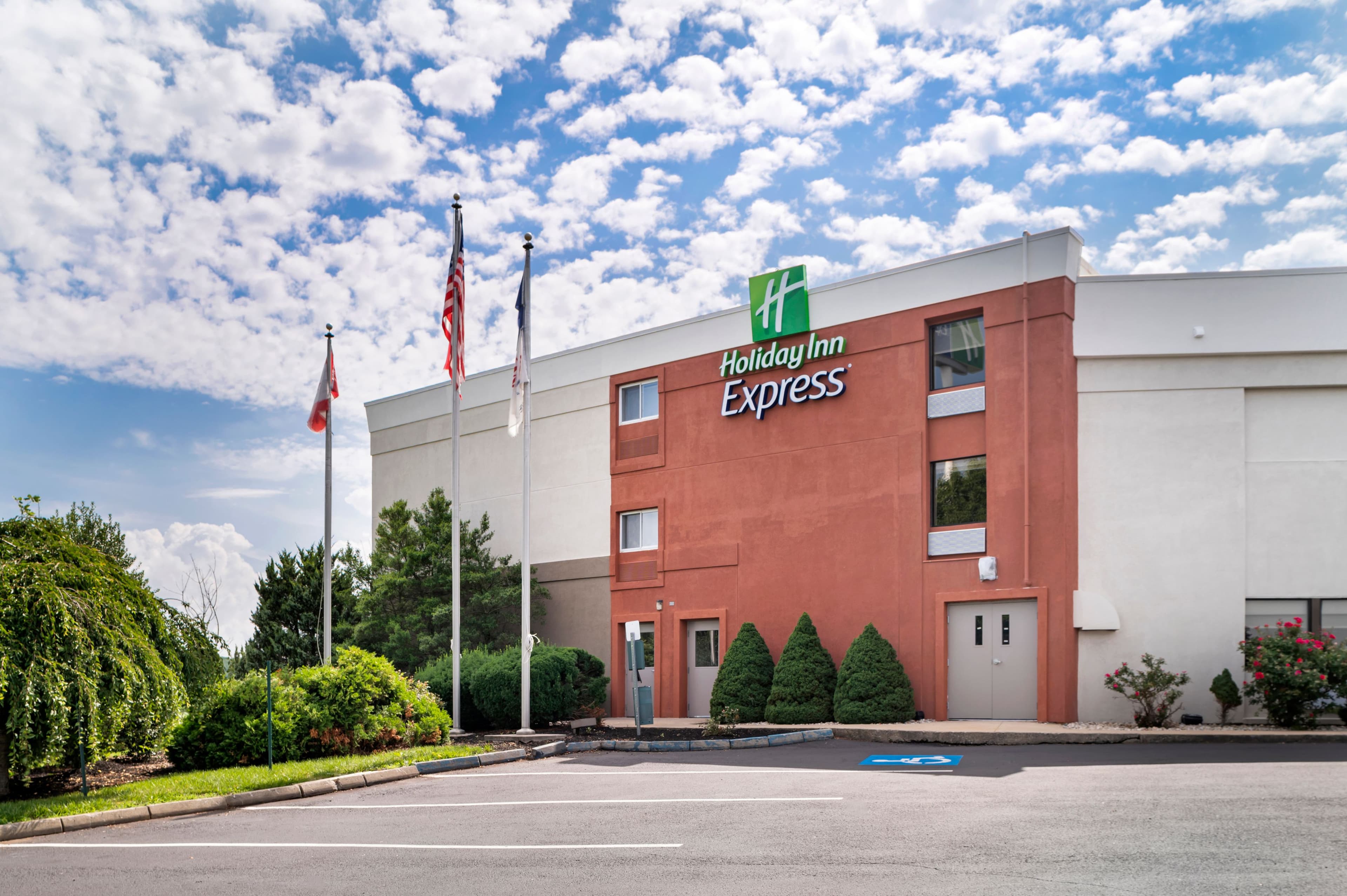 Holiday Inn Express Greencastle - Image 1