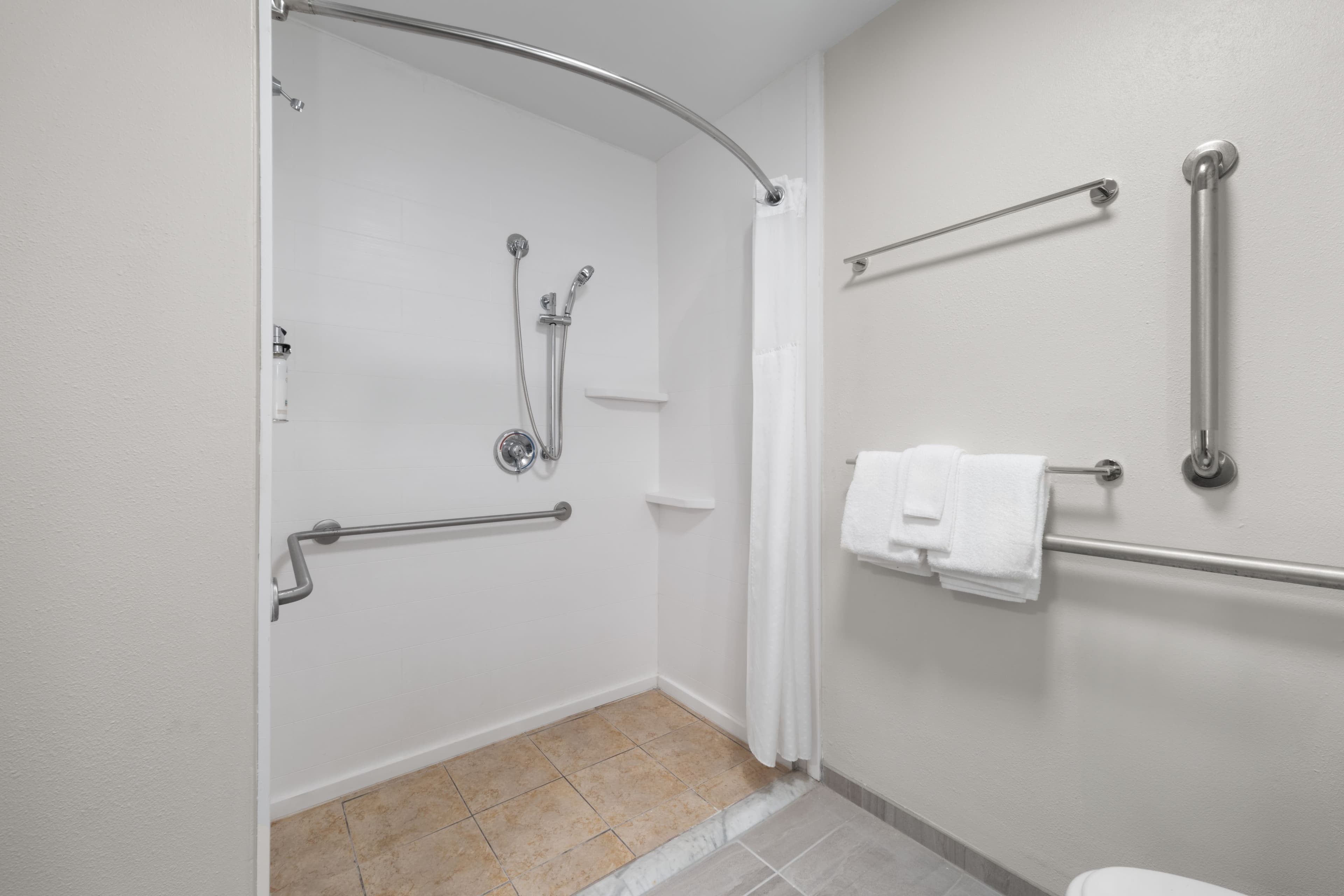 Holiday Inn Express Greenville — 12