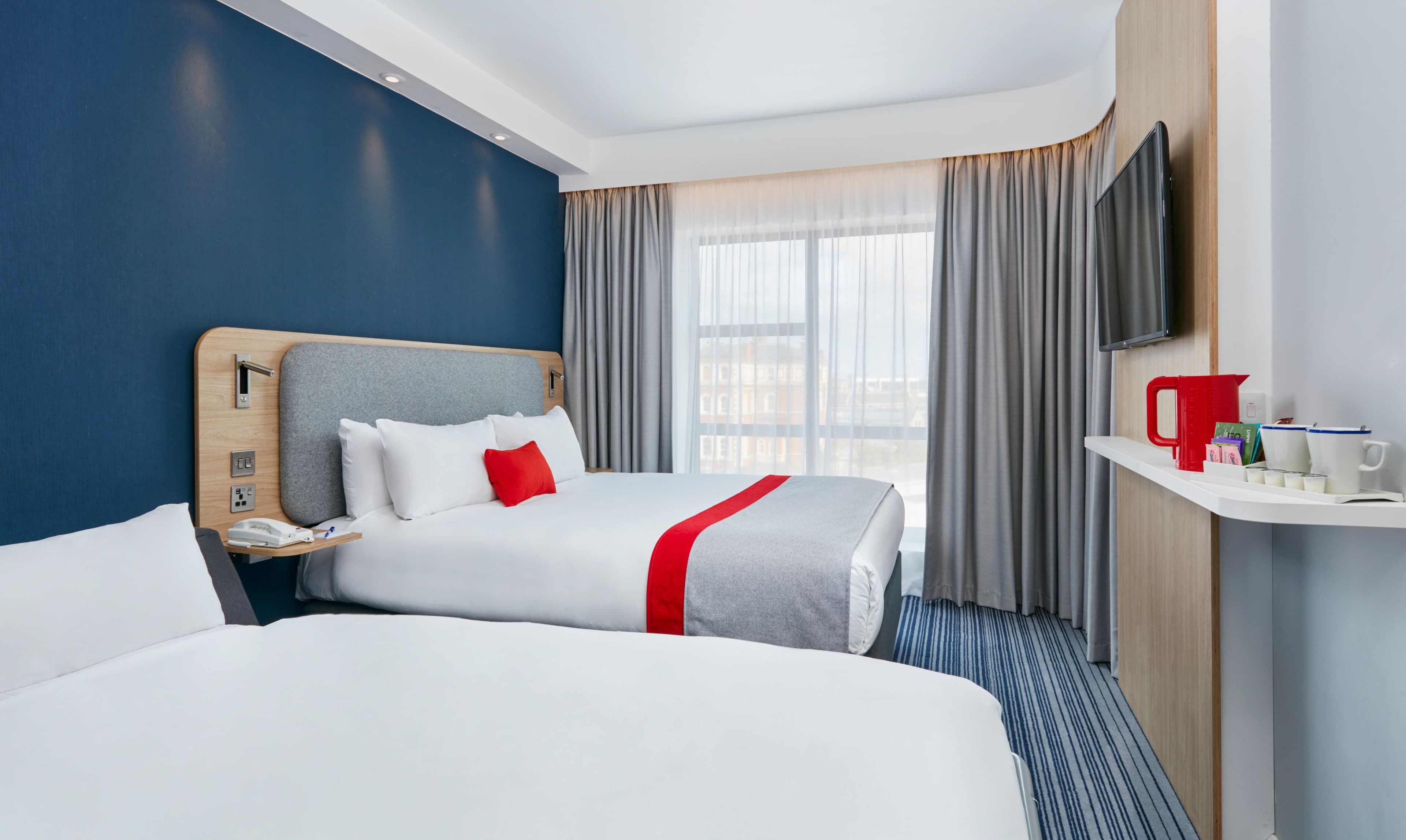 Holiday Inn Express Grimsby — 7