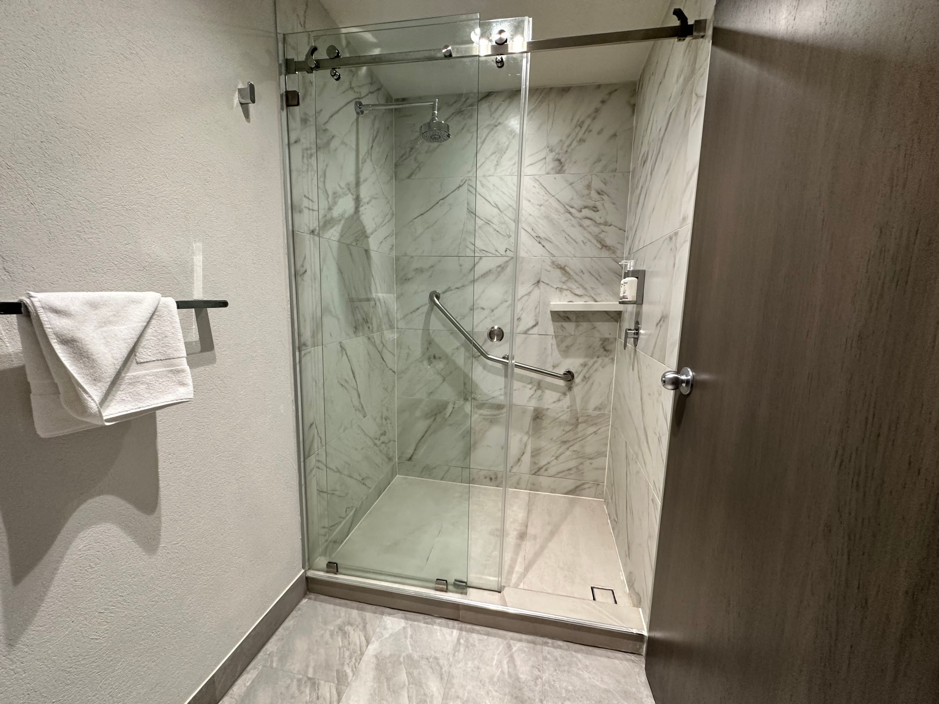 Holiday Inn Express Guadalajara Expo — 8