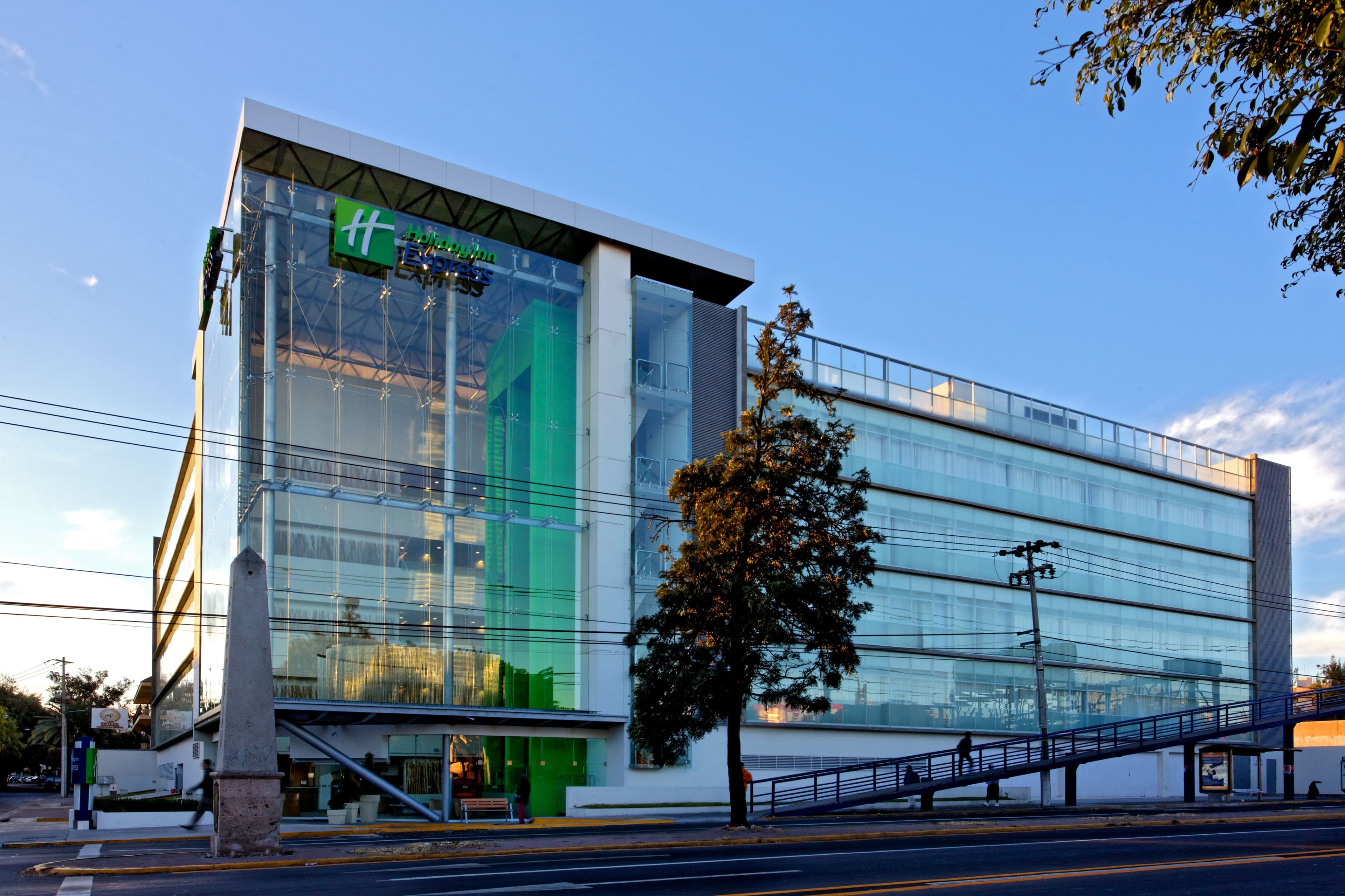 Holiday Inn Express Guadalajara Expo - Image 1