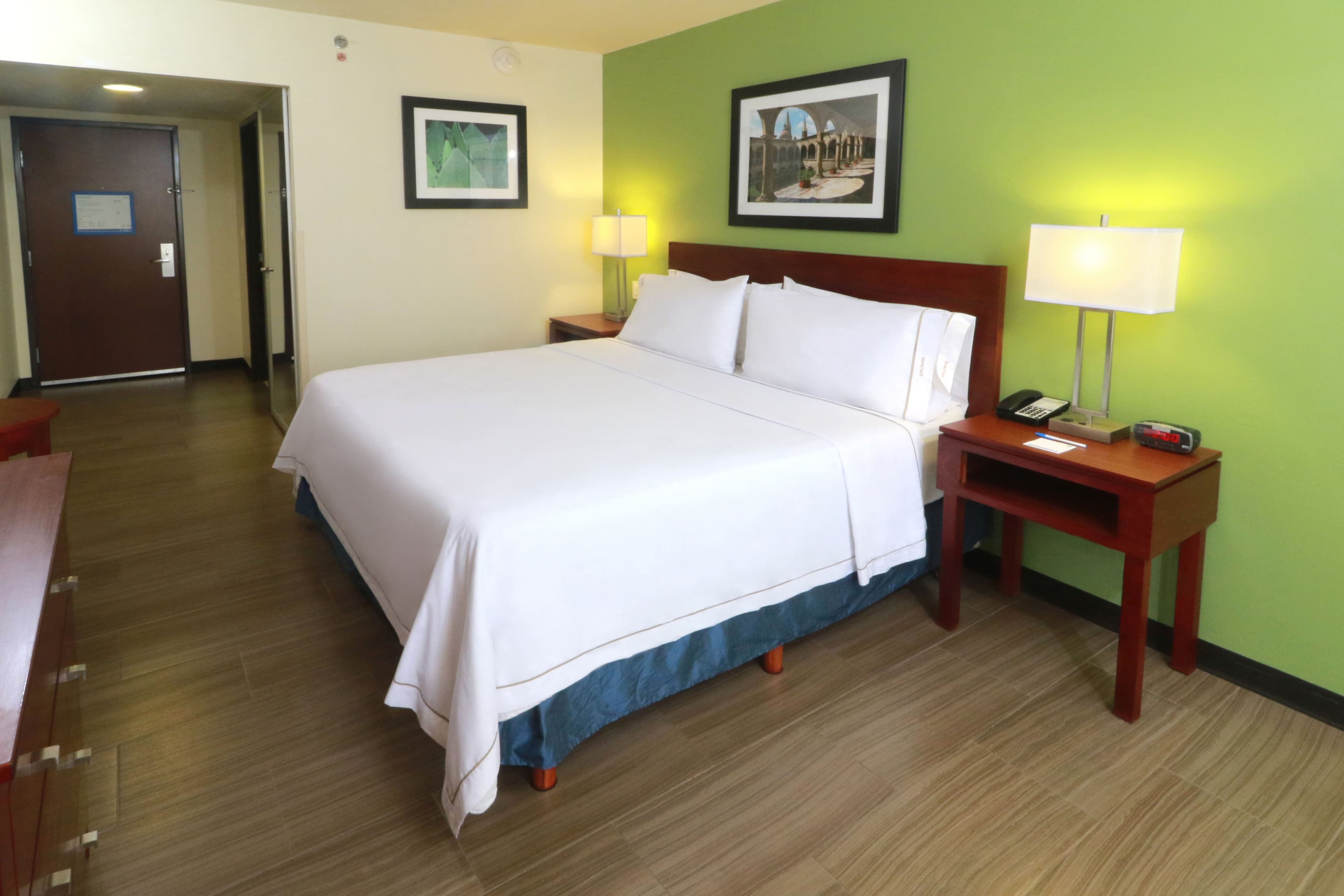 Holiday Inn Express Guadalajara Aeropuerto - Image 3