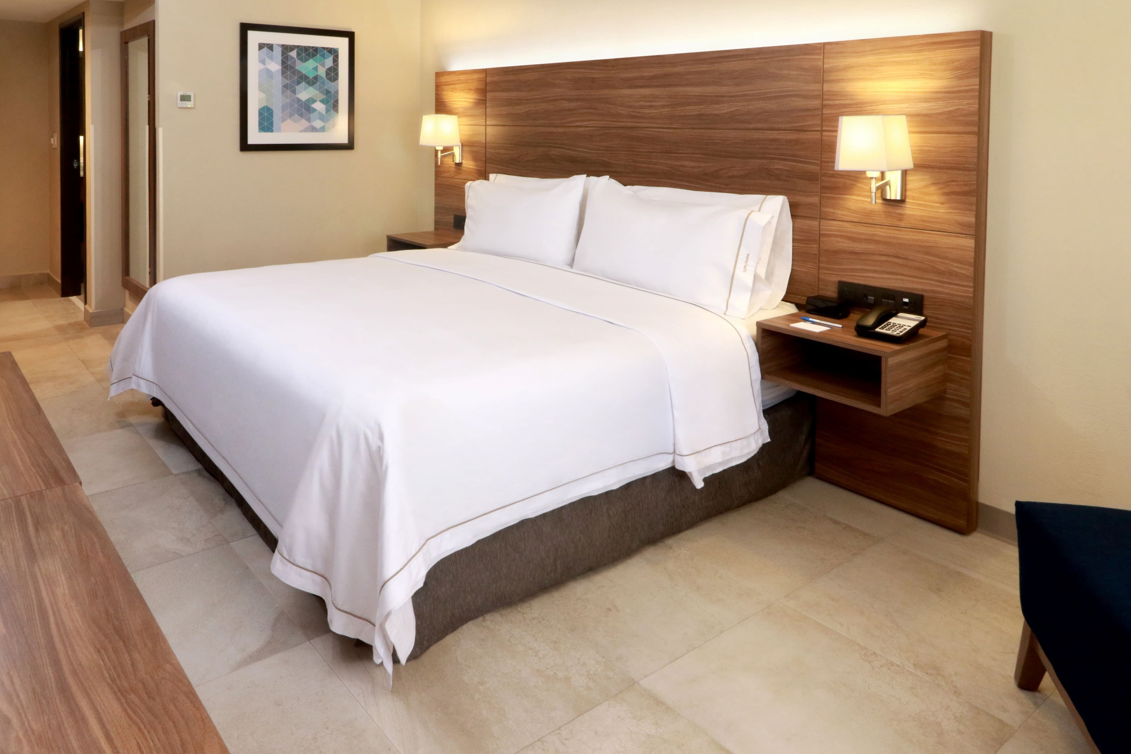 Holiday Inn Express Guadalajara Aeropuerto — 16