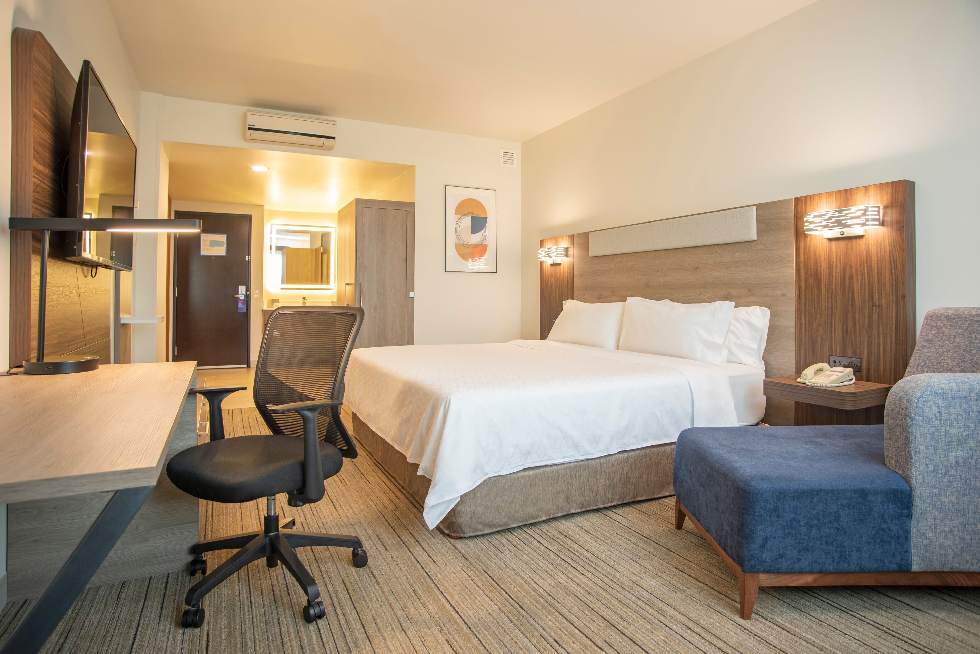 Holiday Inn Express Guadalajara Iteso — 8