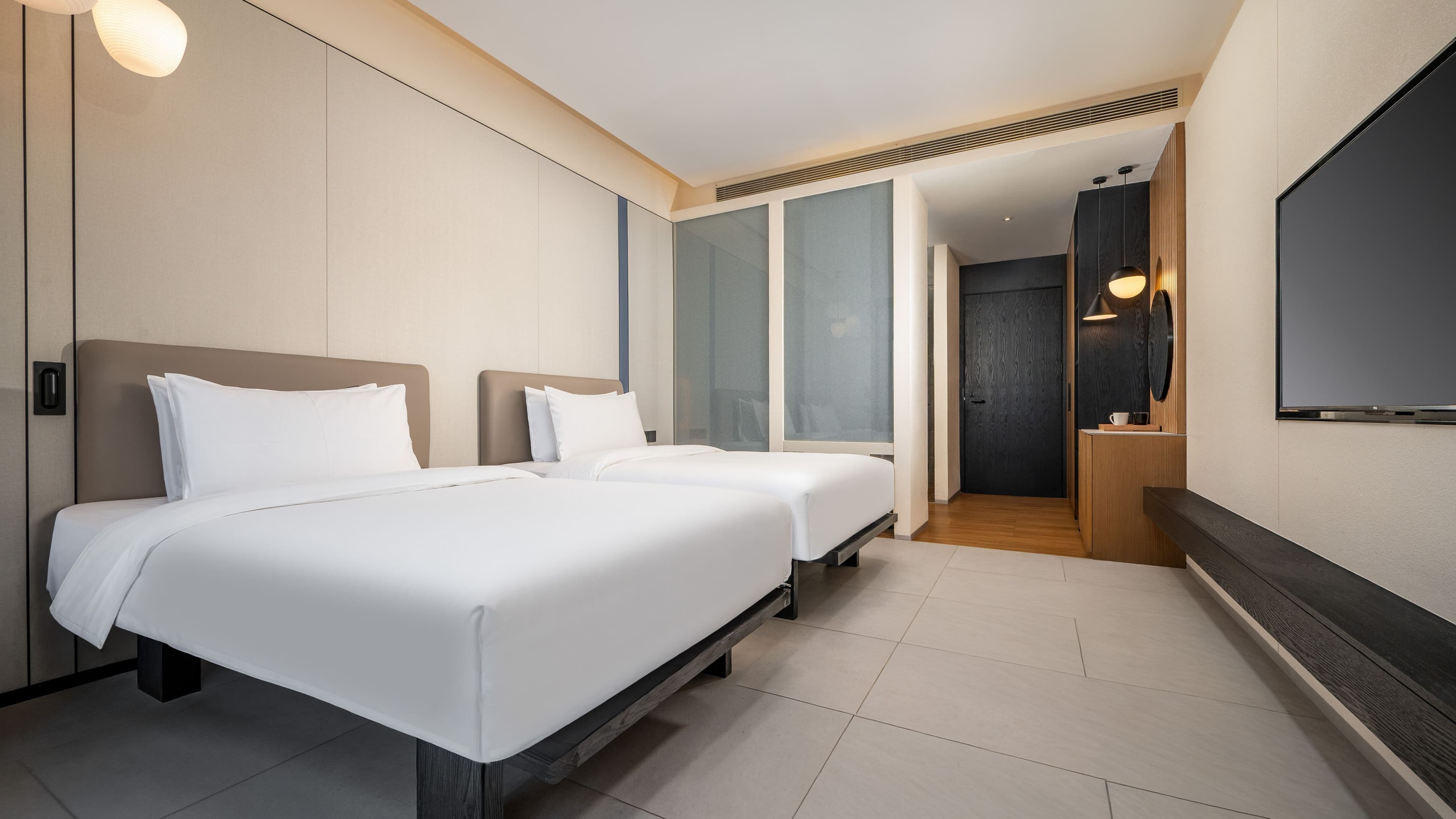 Holiday Inn Express Guangzhou Baiyun Airport T2 — 15