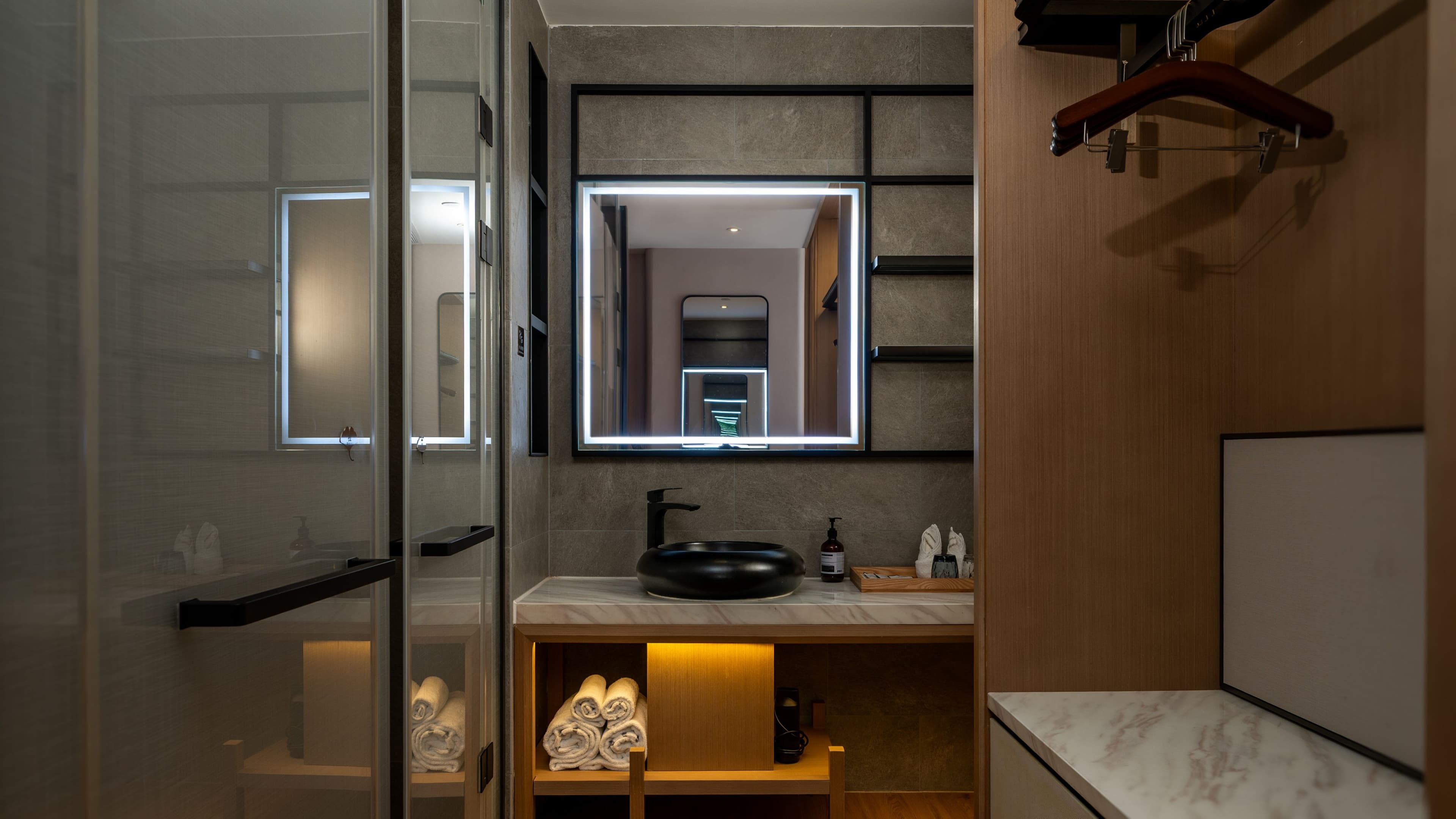Holiday Inn Express Guangzhou Baiyun Airport T2 — 8