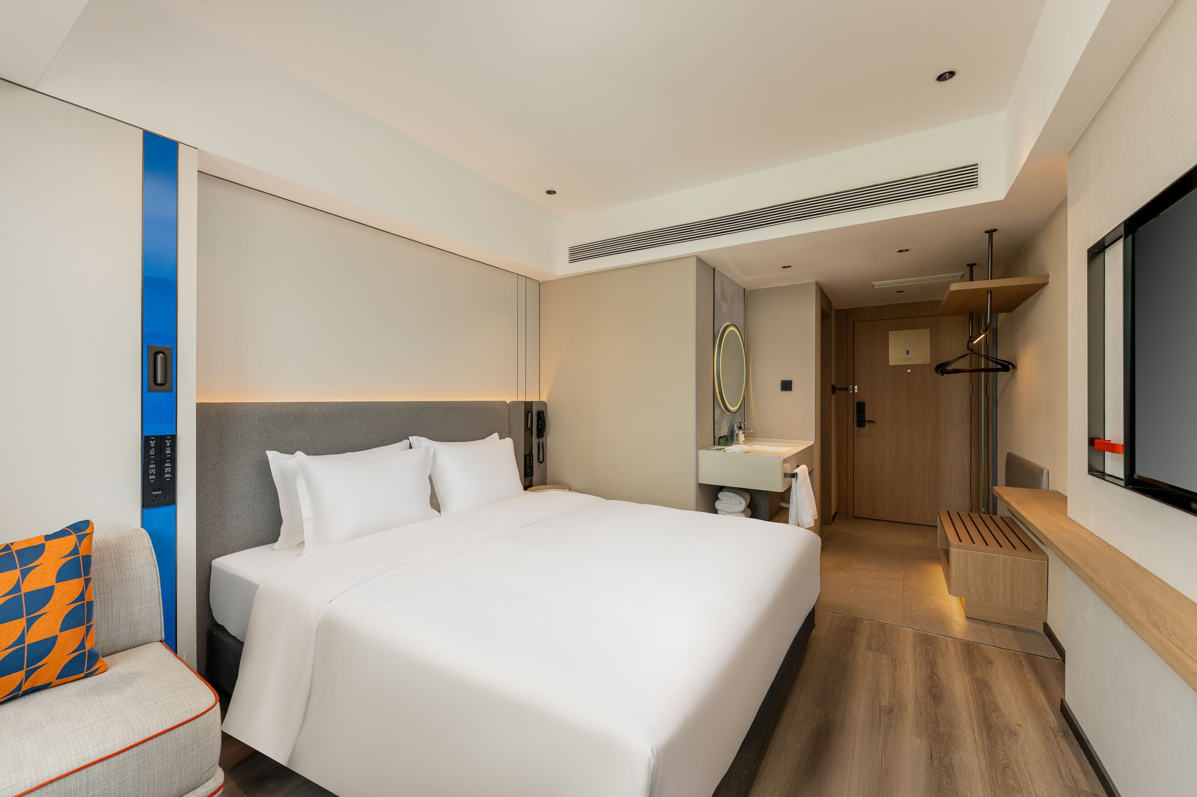 Holiday Inn Express Guiyang Downtown - Image 4