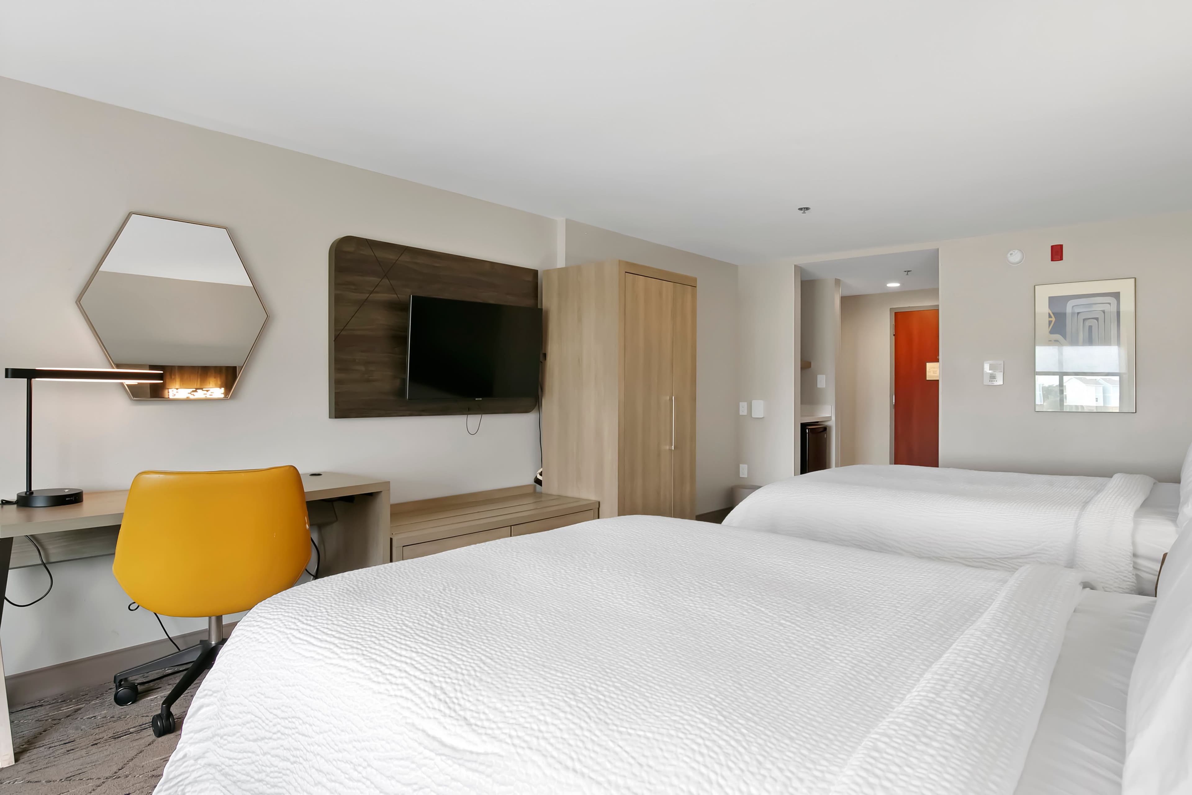 Holiday Inn Express Gulfport Beach — 10