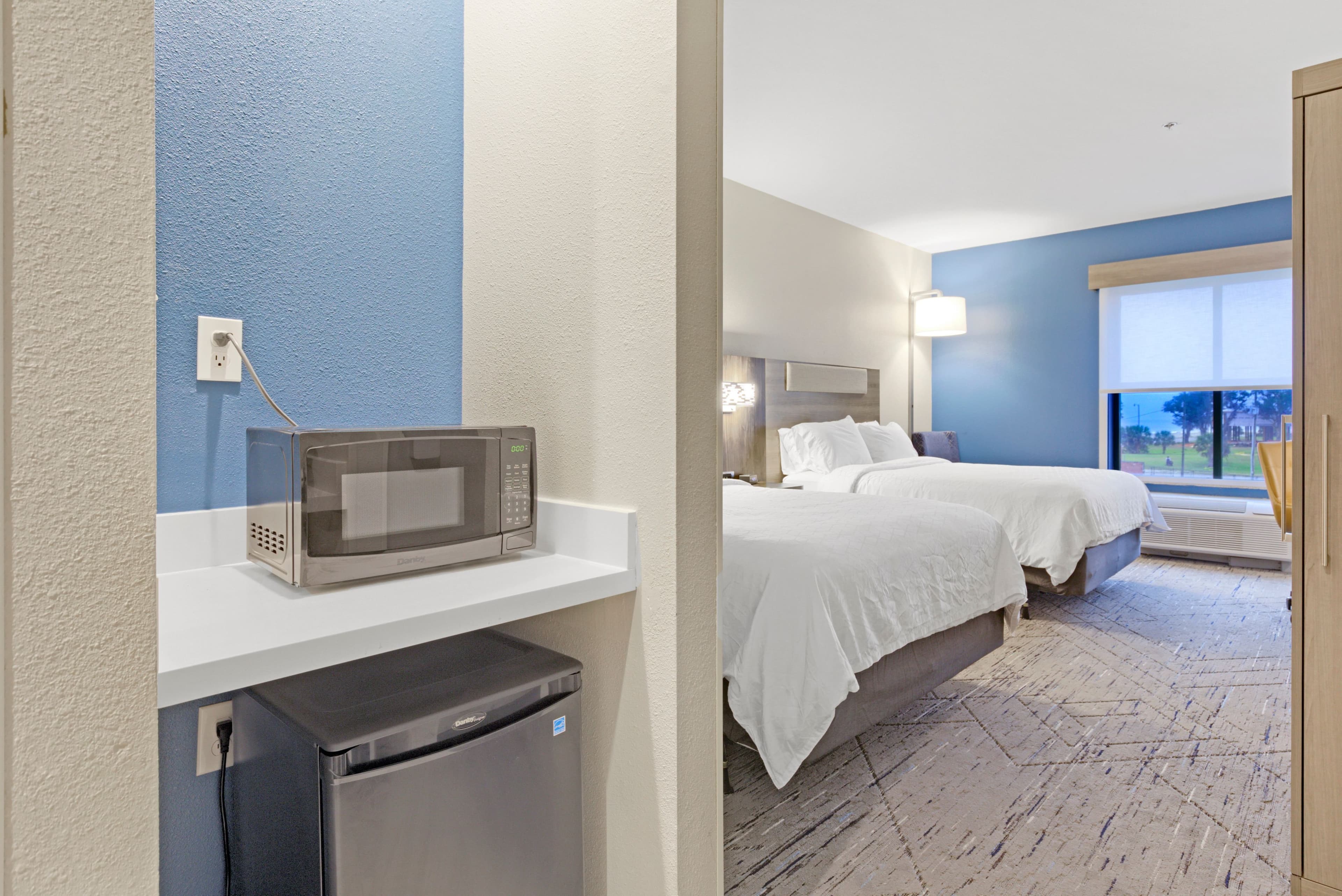 Holiday Inn Express Gulfport Beach — 15