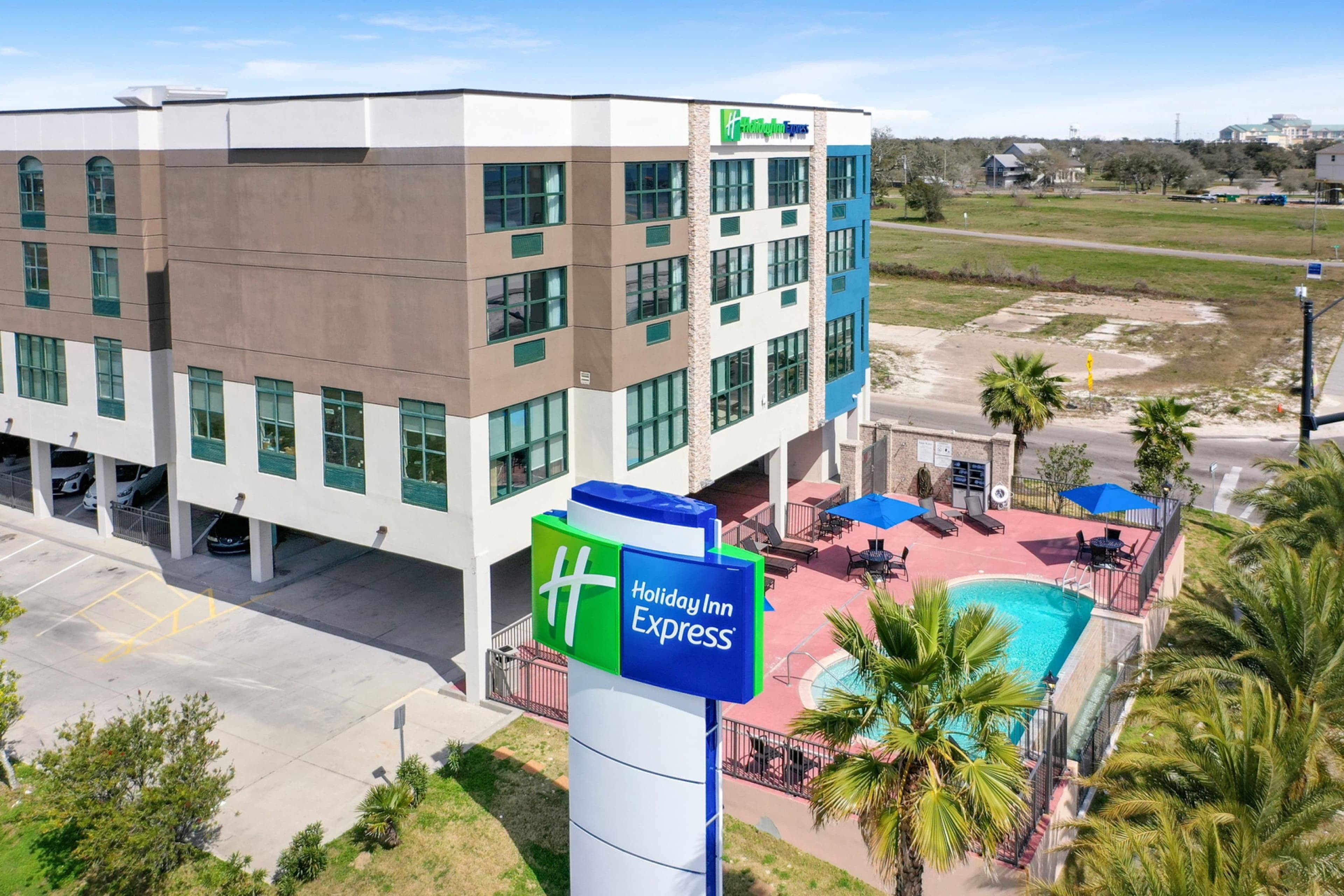 Holiday Inn Express Gulfport Beach - Image 1