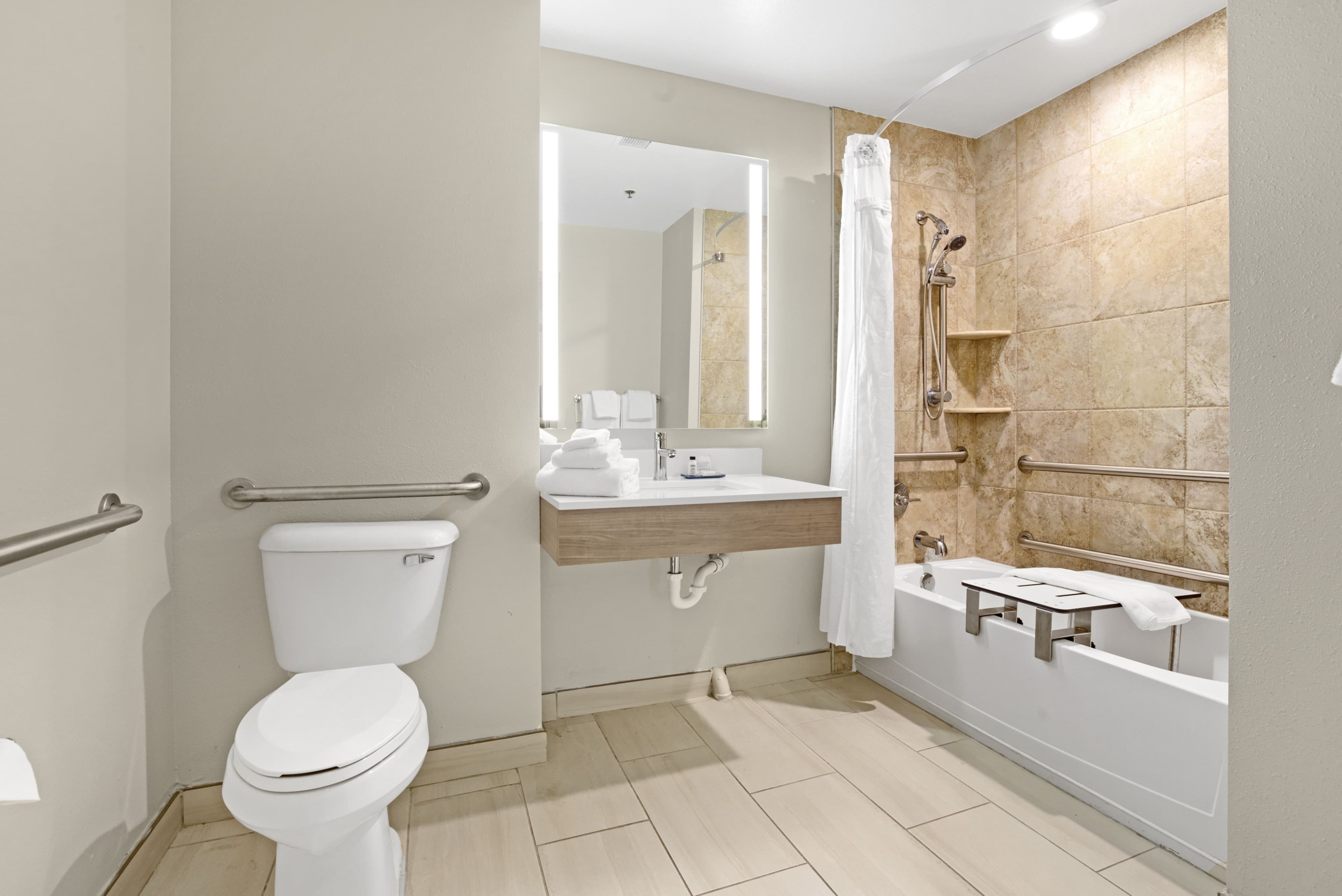 Holiday Inn Express Gulfport Beach — 7