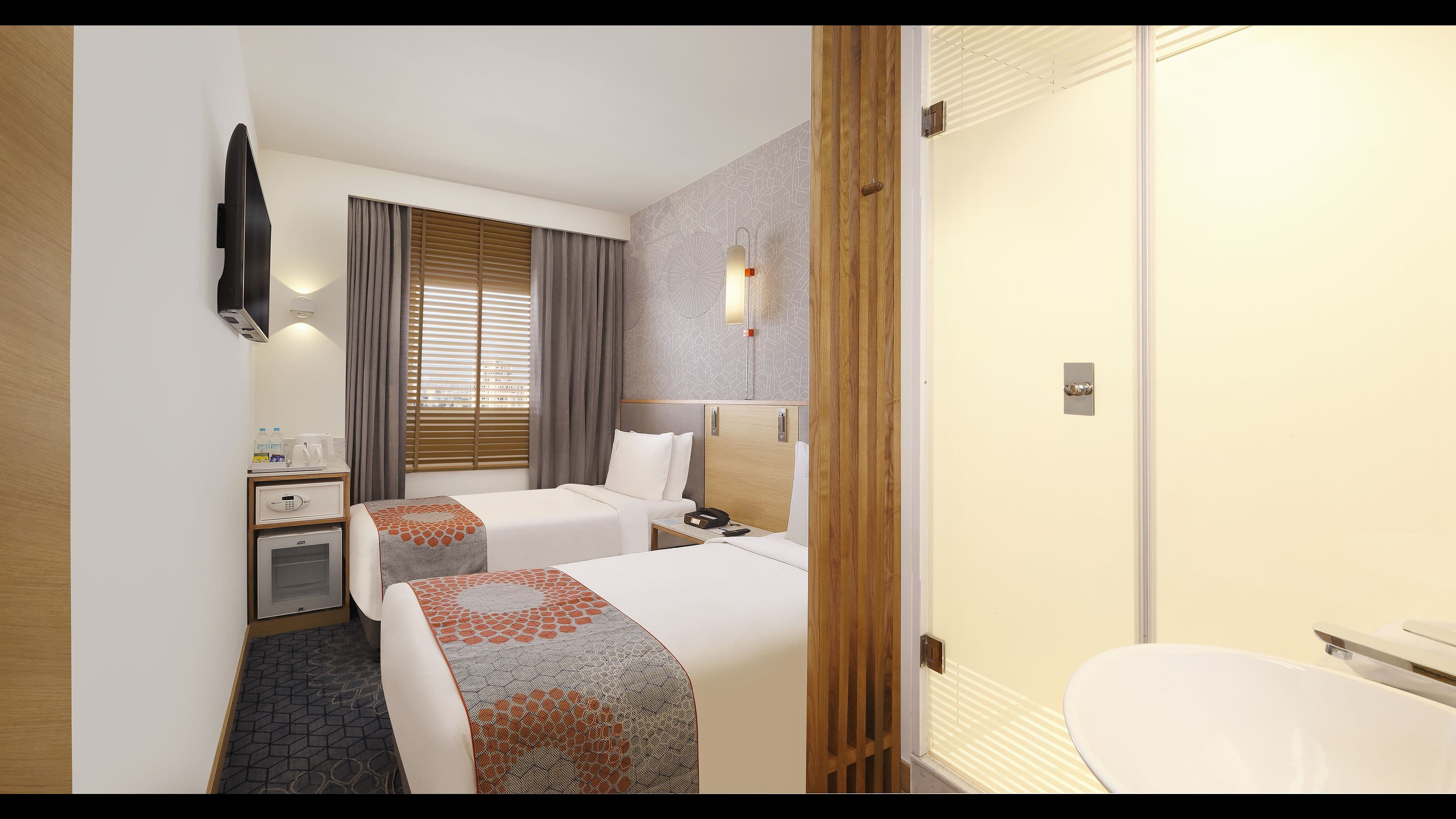 Holiday Inn Express Gurugram Sector 50 — 25