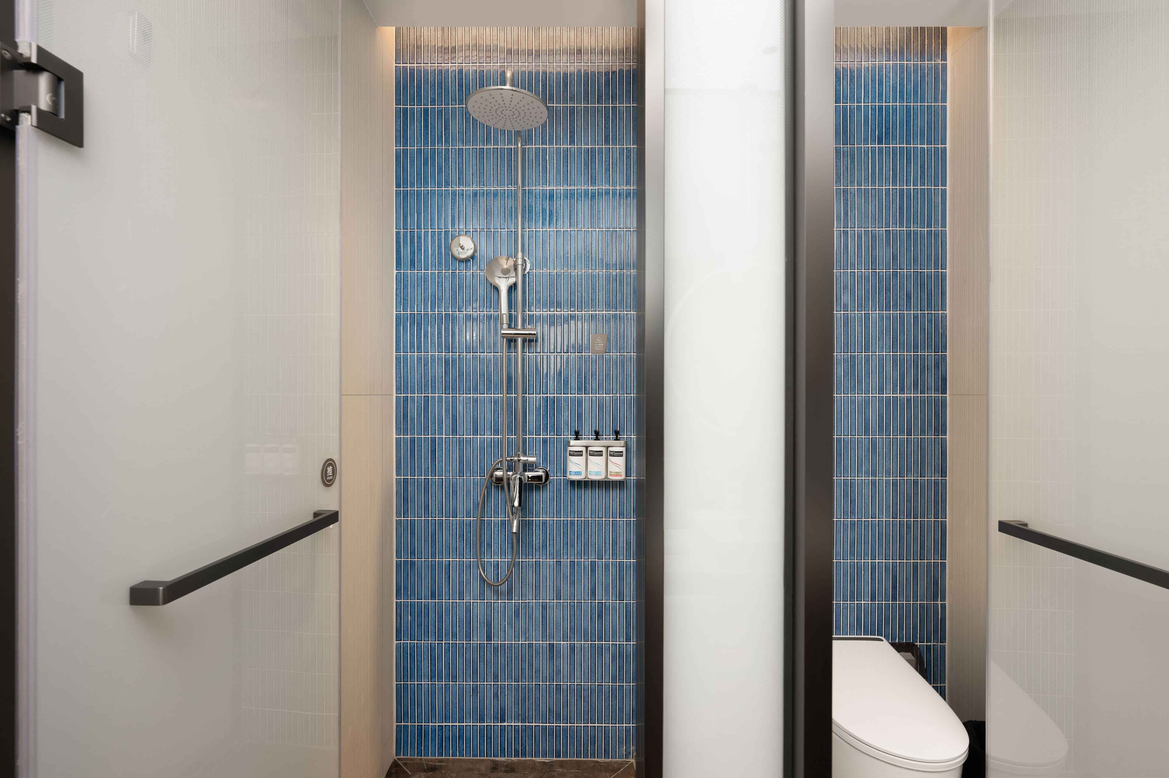 Holiday Inn Express Haikou World Trade Center — 7