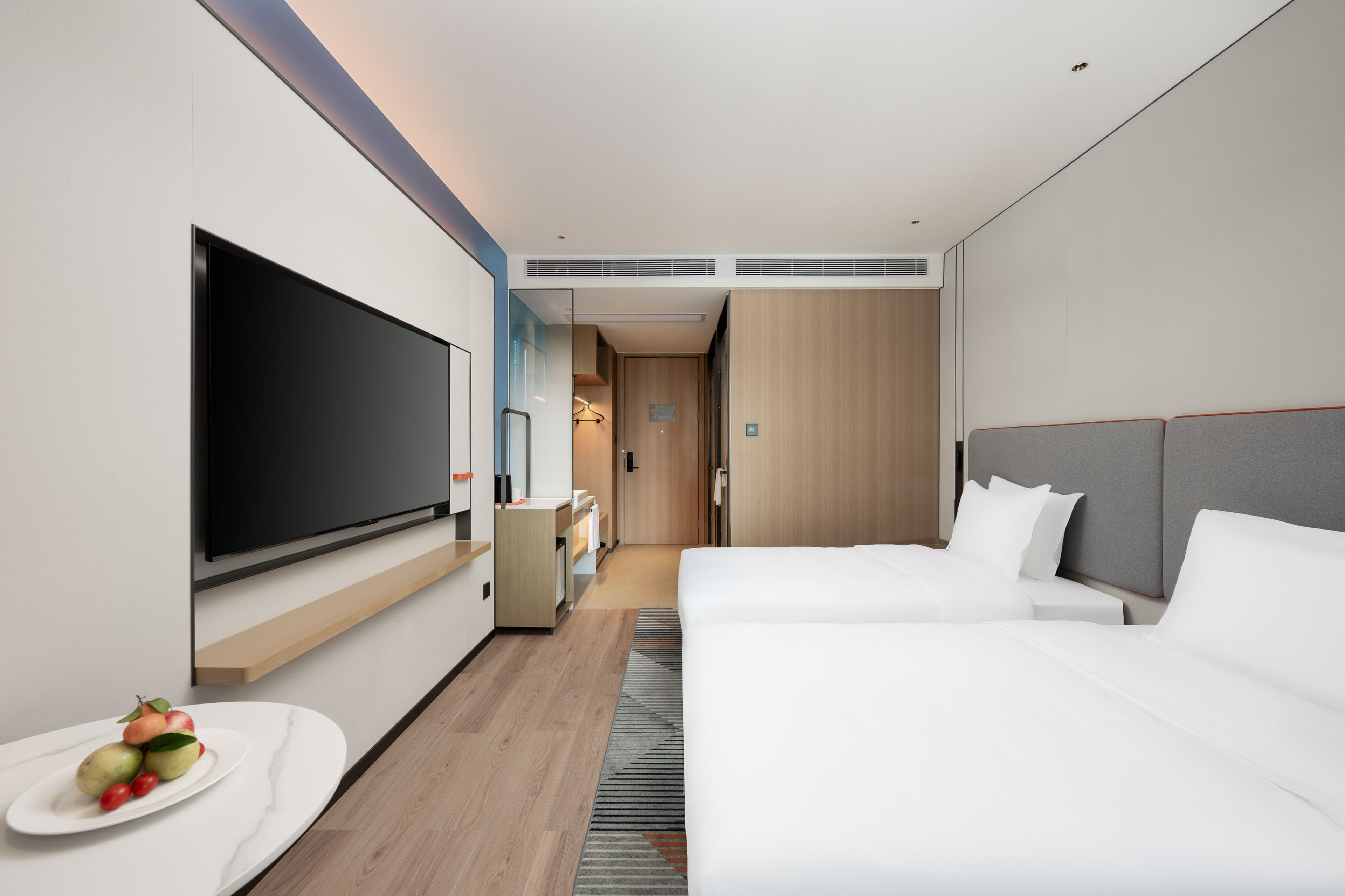 Holiday Inn Express Haikou World Trade Center — 6