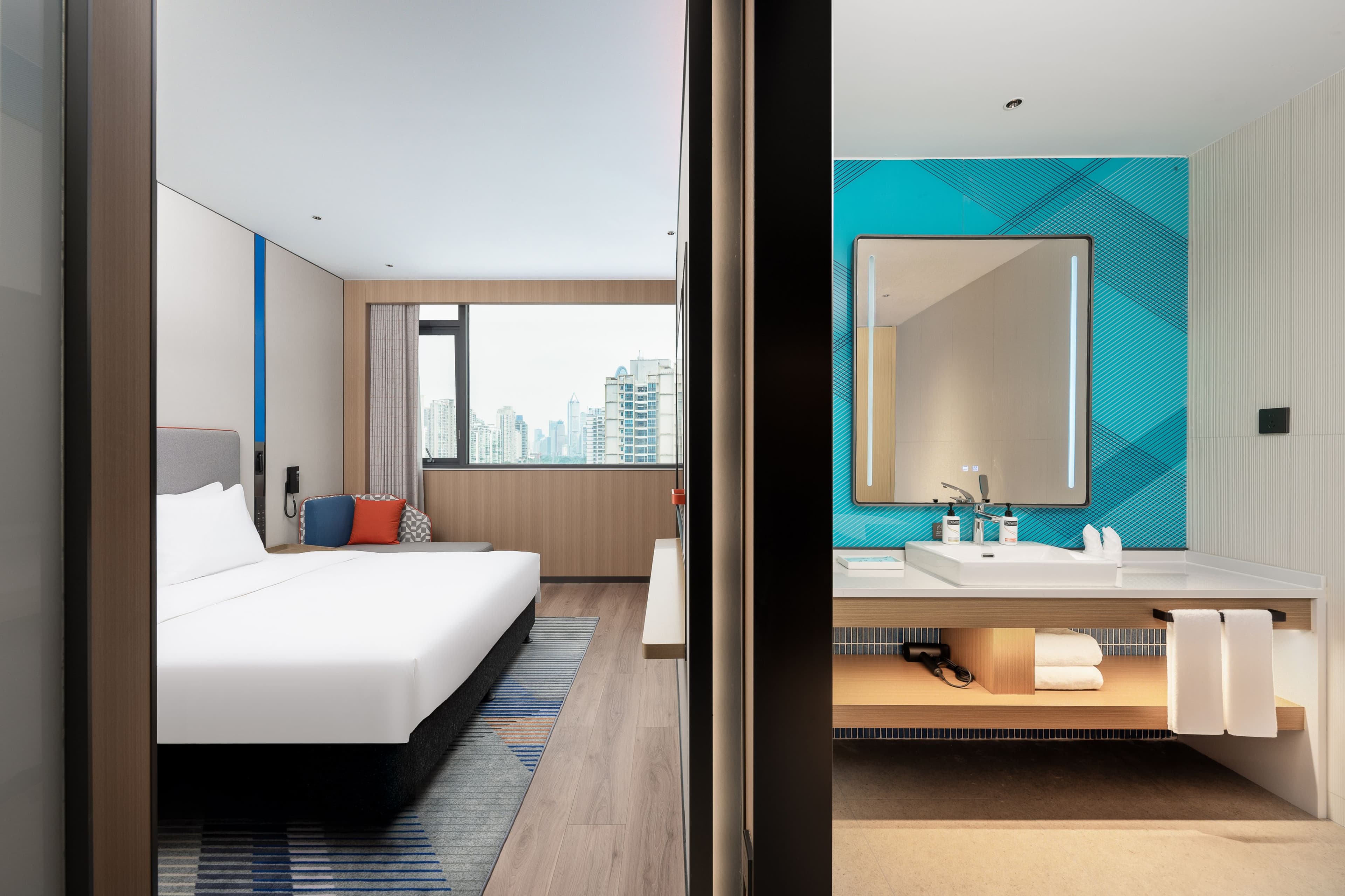 Holiday Inn Express Haikou World Trade Center — 14