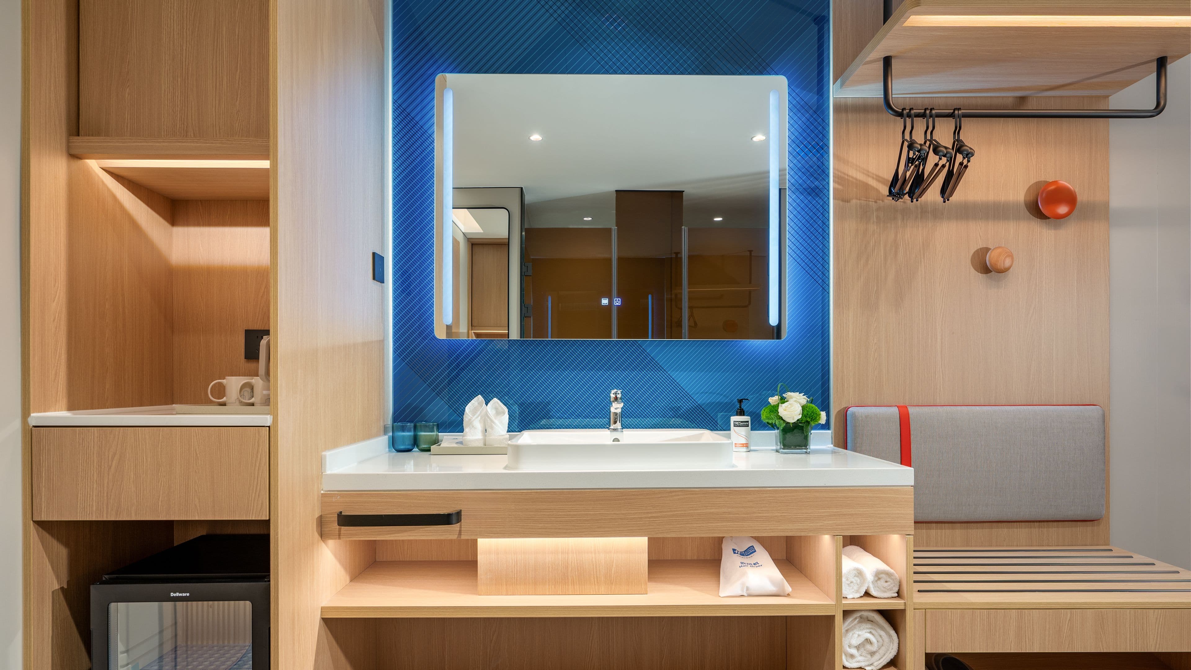 Holiday Inn Express Haikou Int'l Duty Free City — 12