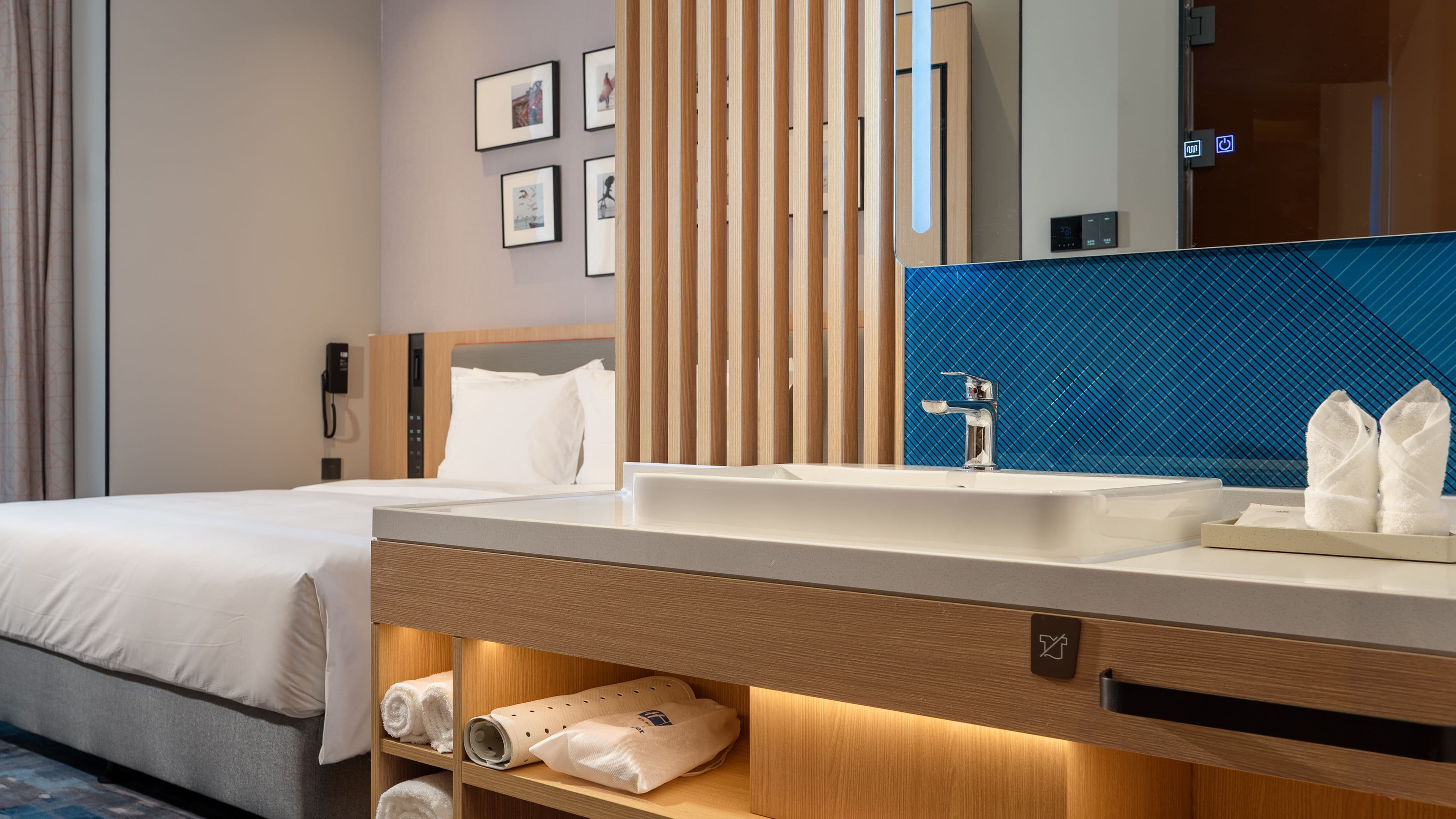 Holiday Inn Express Haikou Int'l Duty Free City — 9