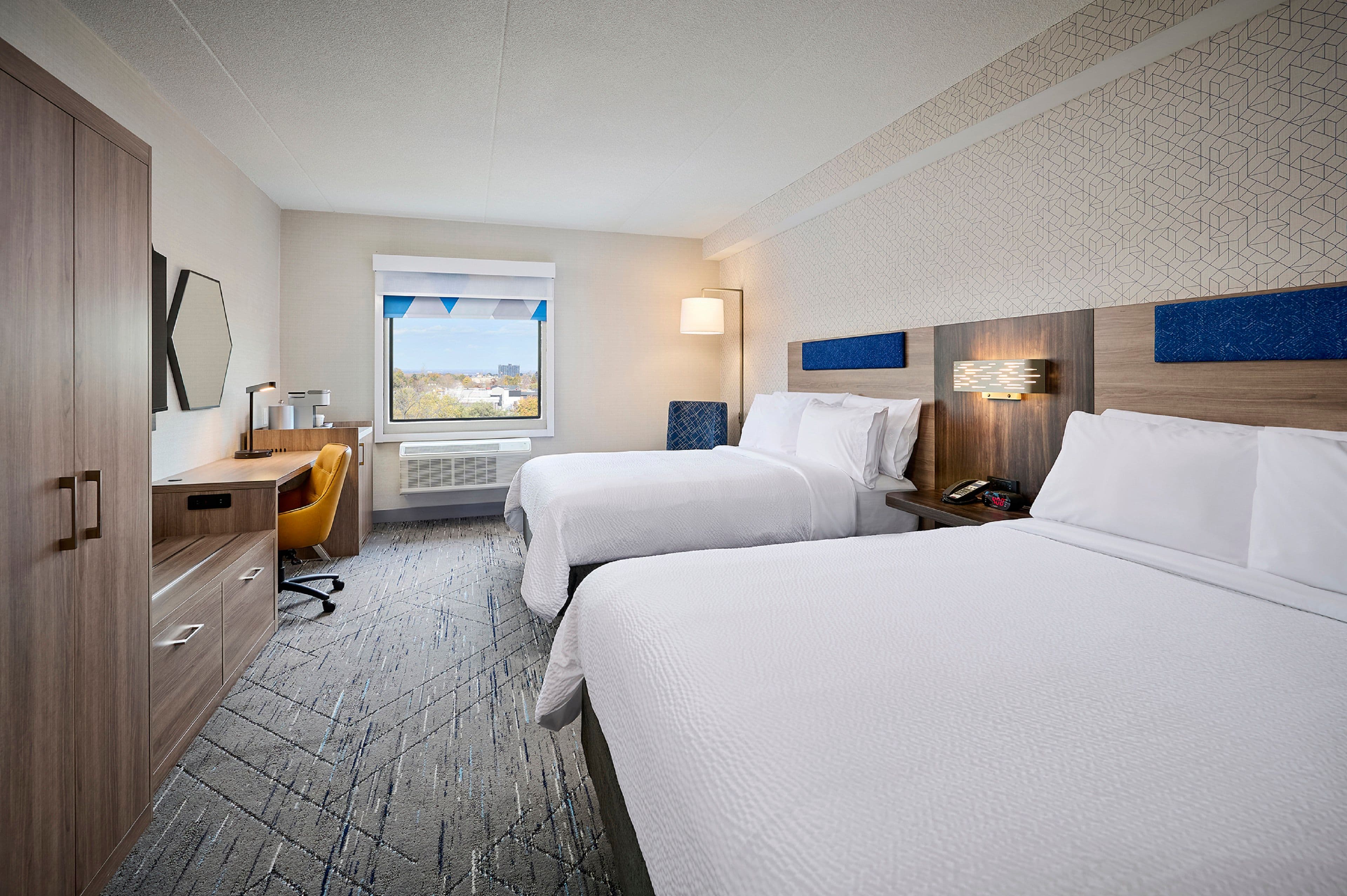 Holiday Inn Express Hamilton - Upper James — 12