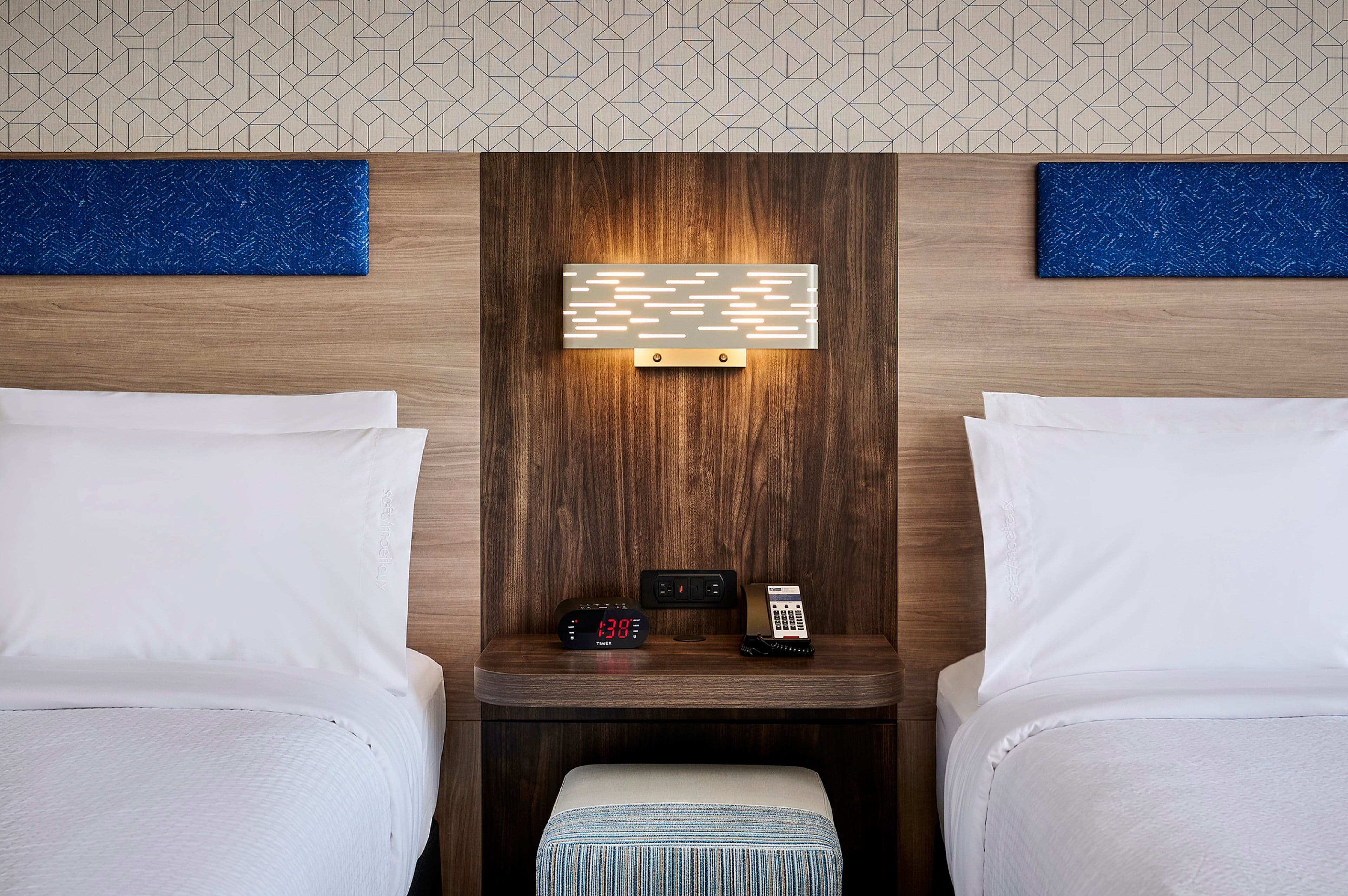 Holiday Inn Express Hamilton - Upper James — 15