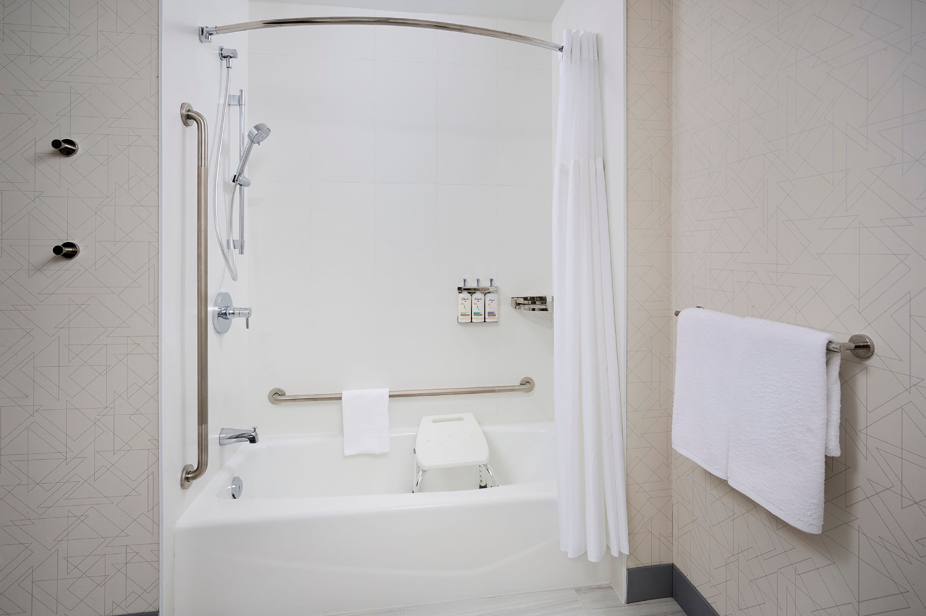 Holiday Inn Express Hamilton - Upper James — 25