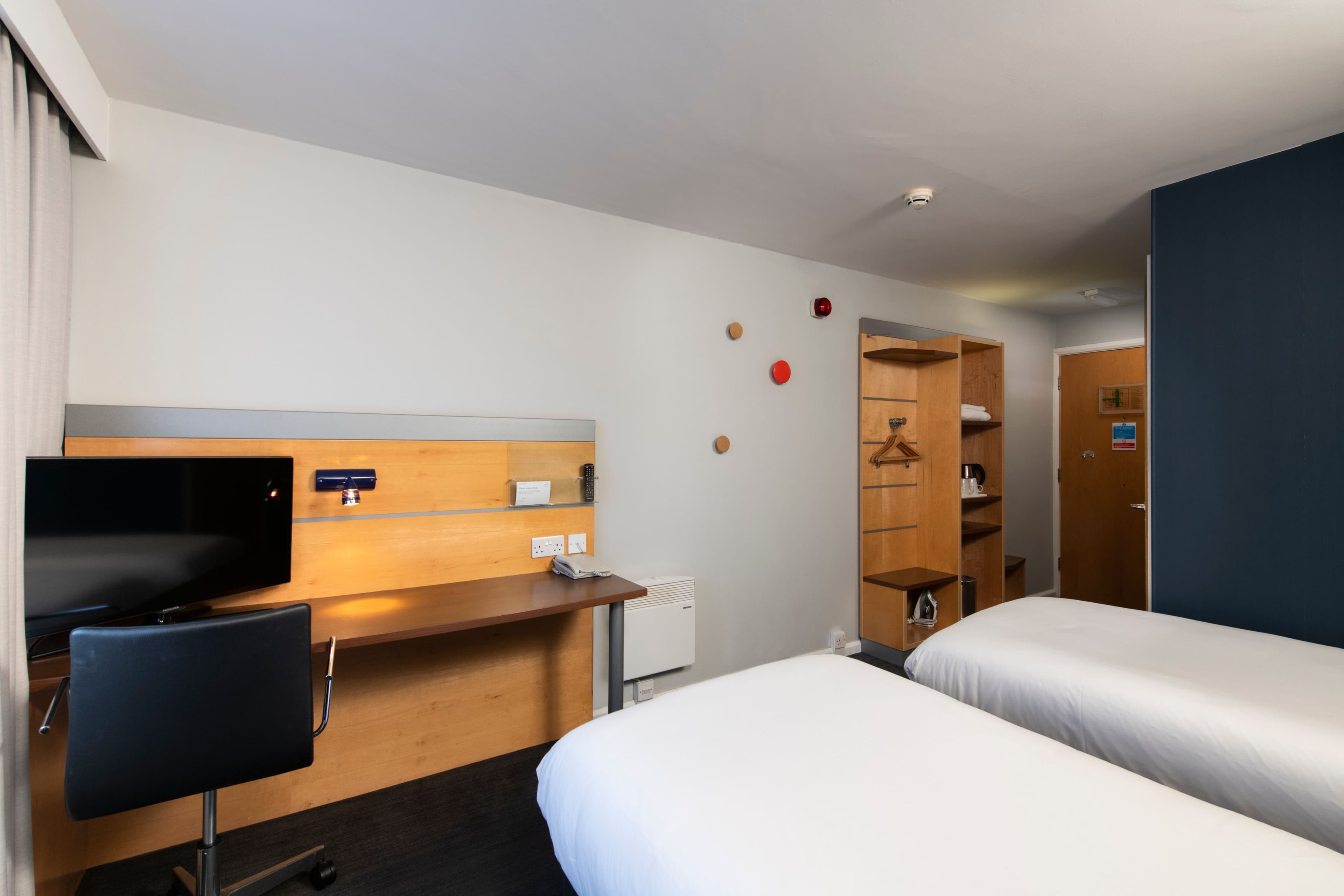 Holiday Inn Express Hamilton — 18