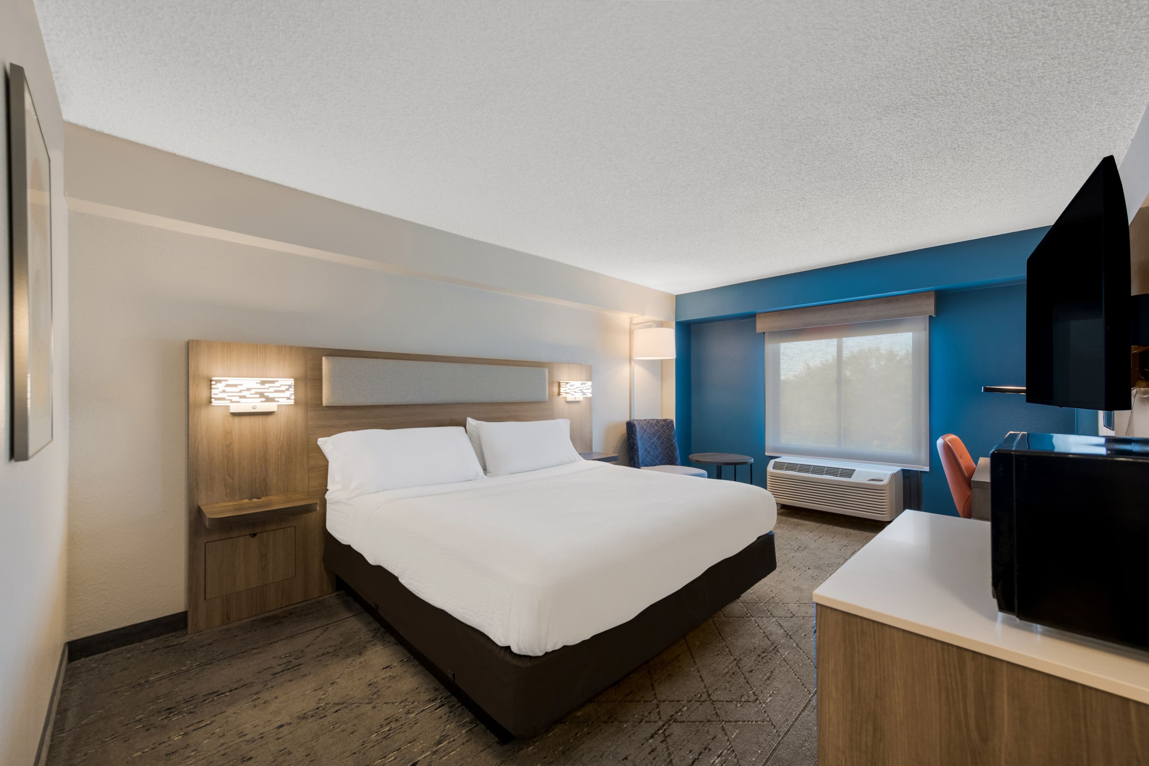 Holiday Inn Express Hampton - Coliseum Central — 6