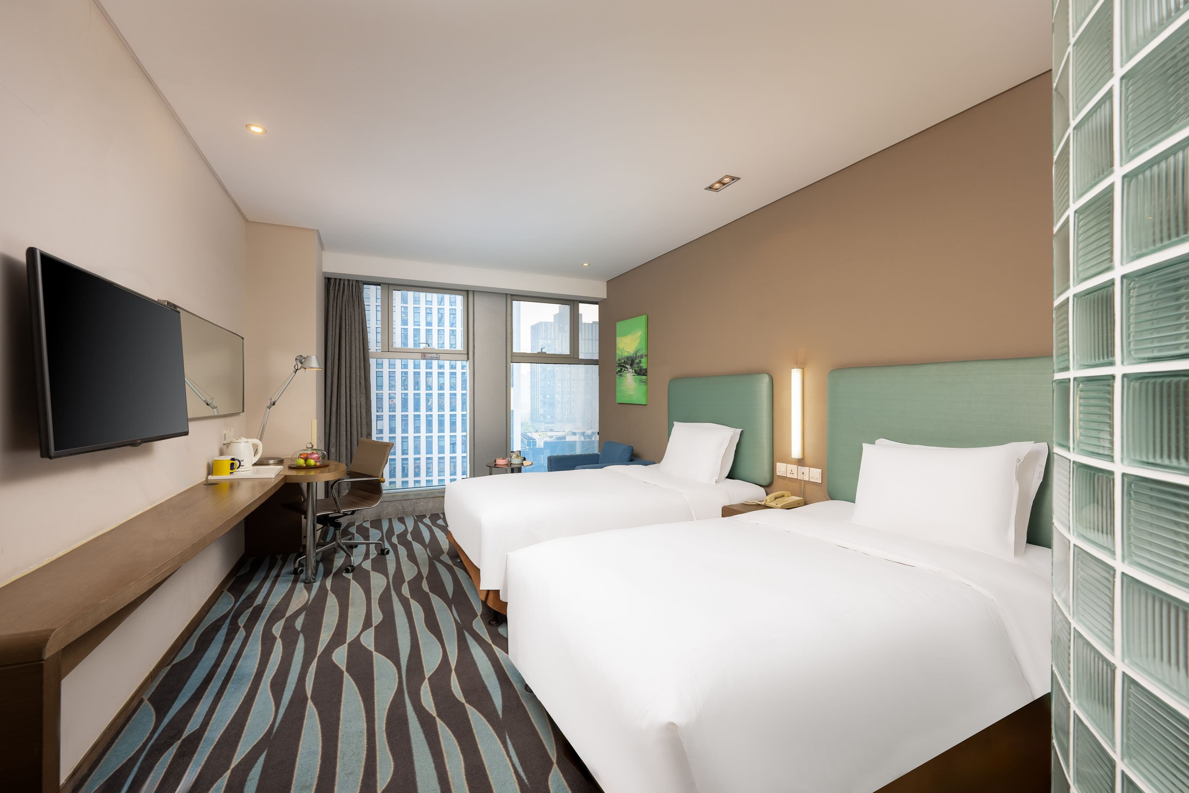 Holiday Inn Express Hangzhou Huanglong — 7