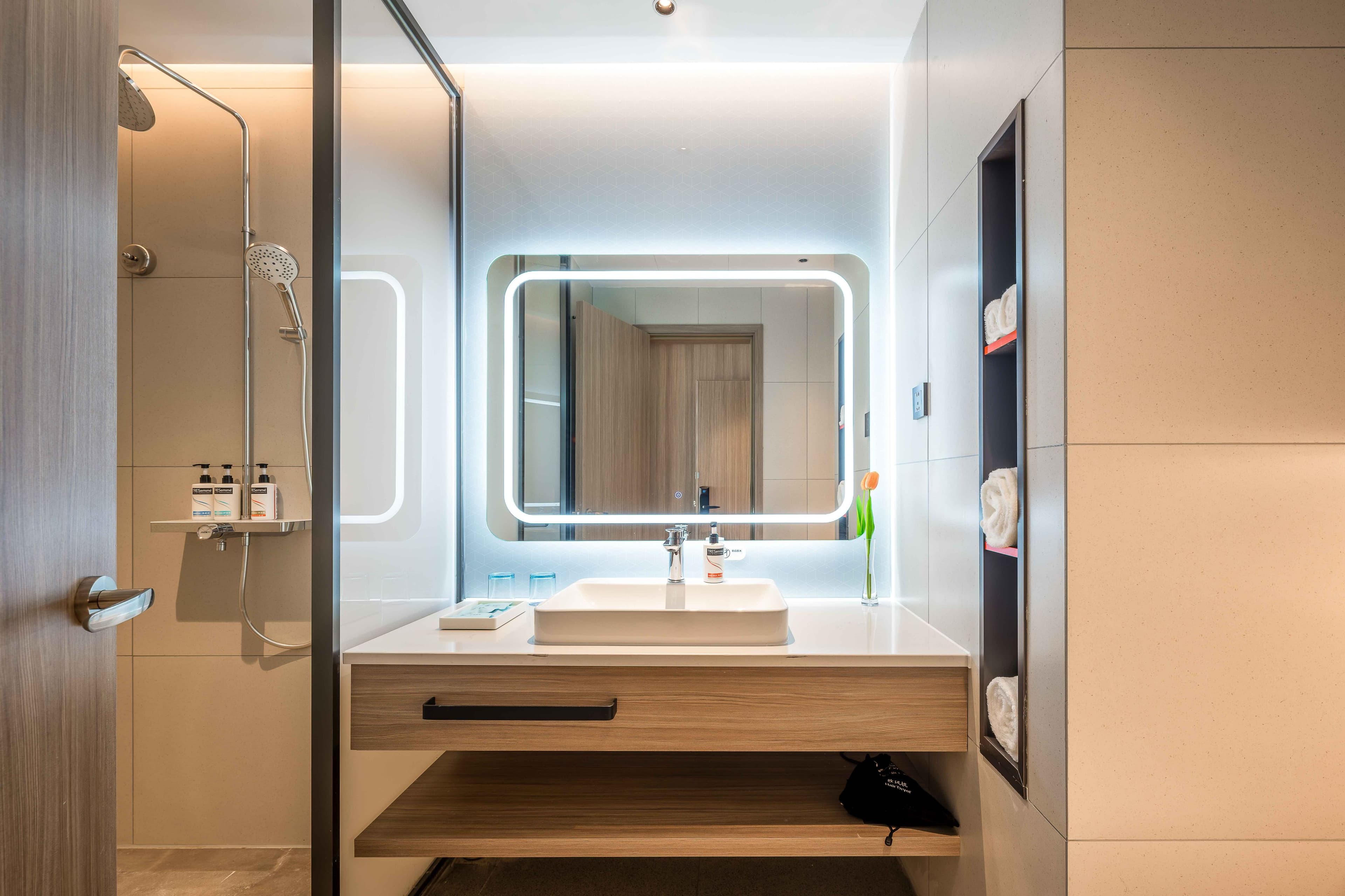 Holiday Inn Express Hangzhou Airport - Image 5