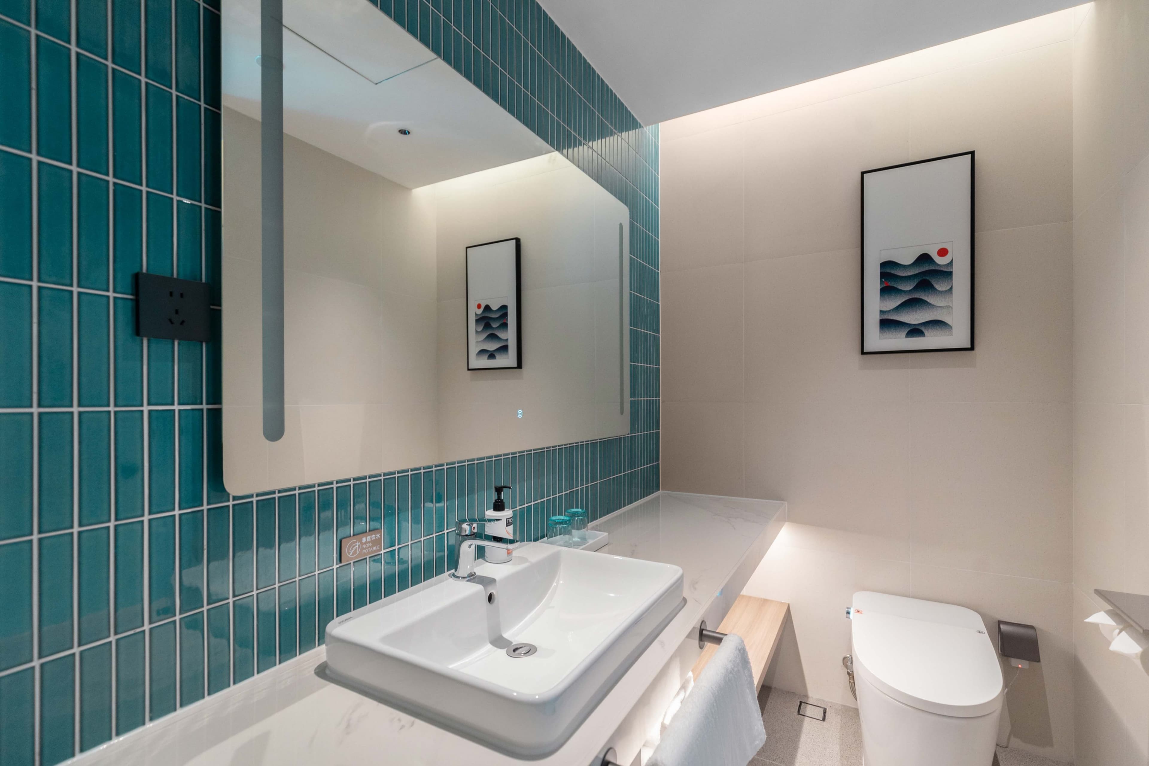 Holiday Inn Express Hangzhou Jiangnan - Image 4