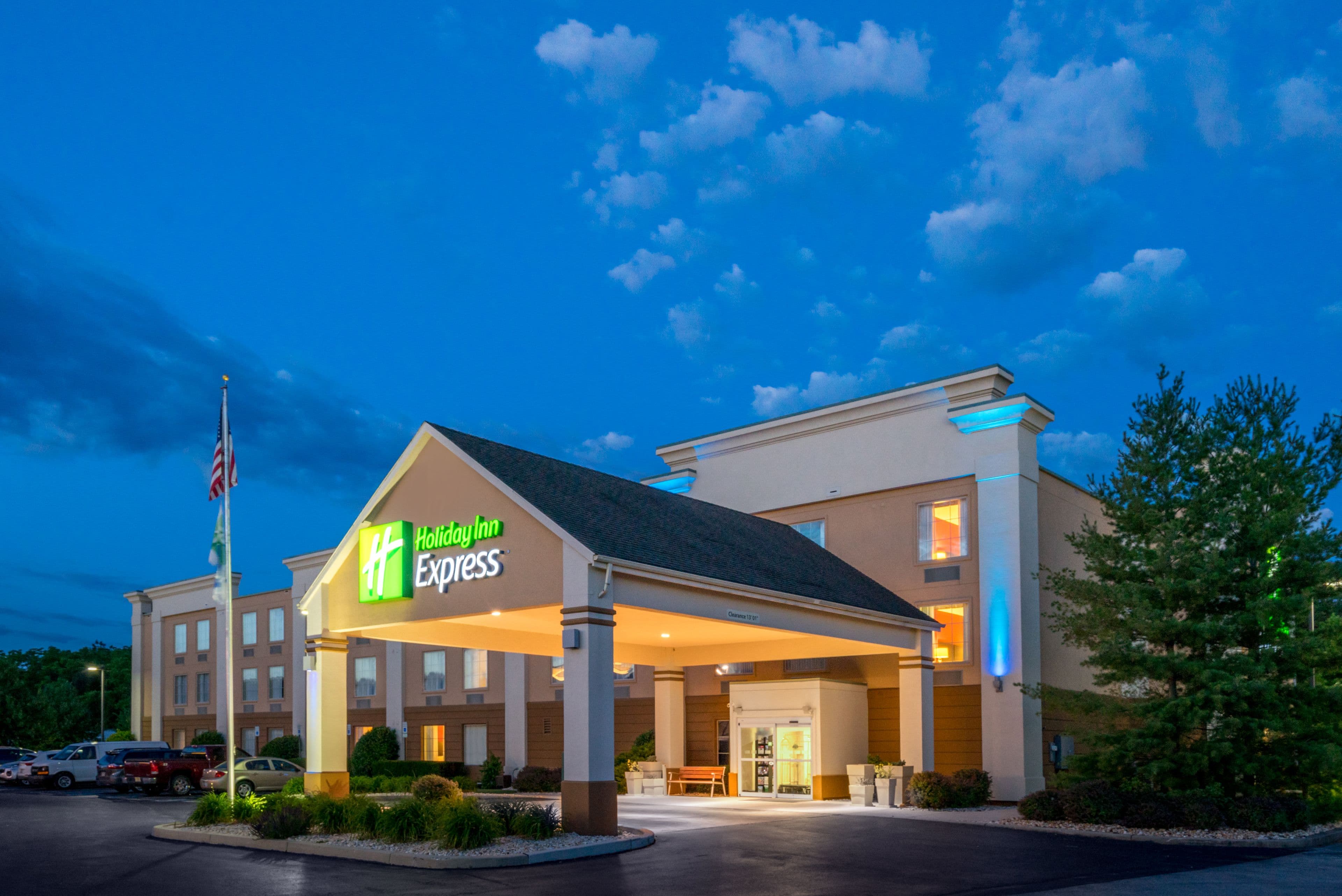 Holiday Inn Express Hanover - Image 1