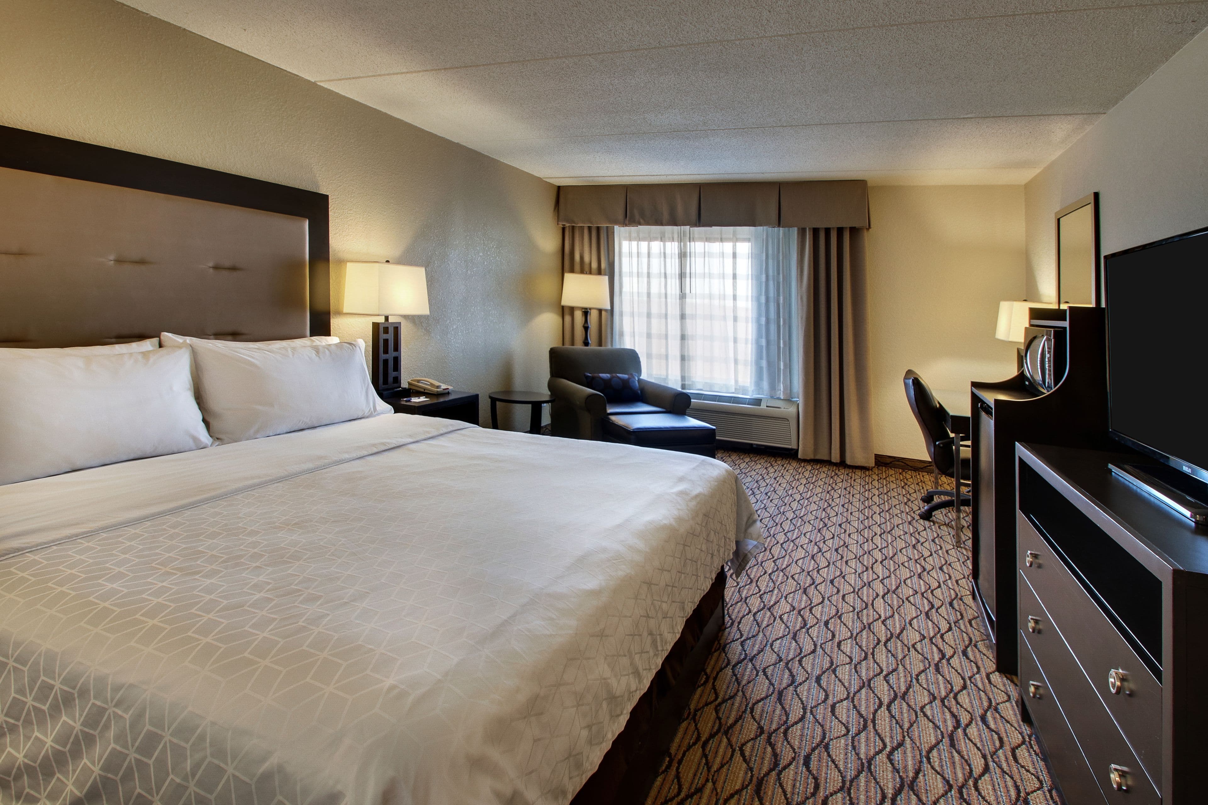 Holiday Inn Express Baltimore-Bwi Airport West — 4