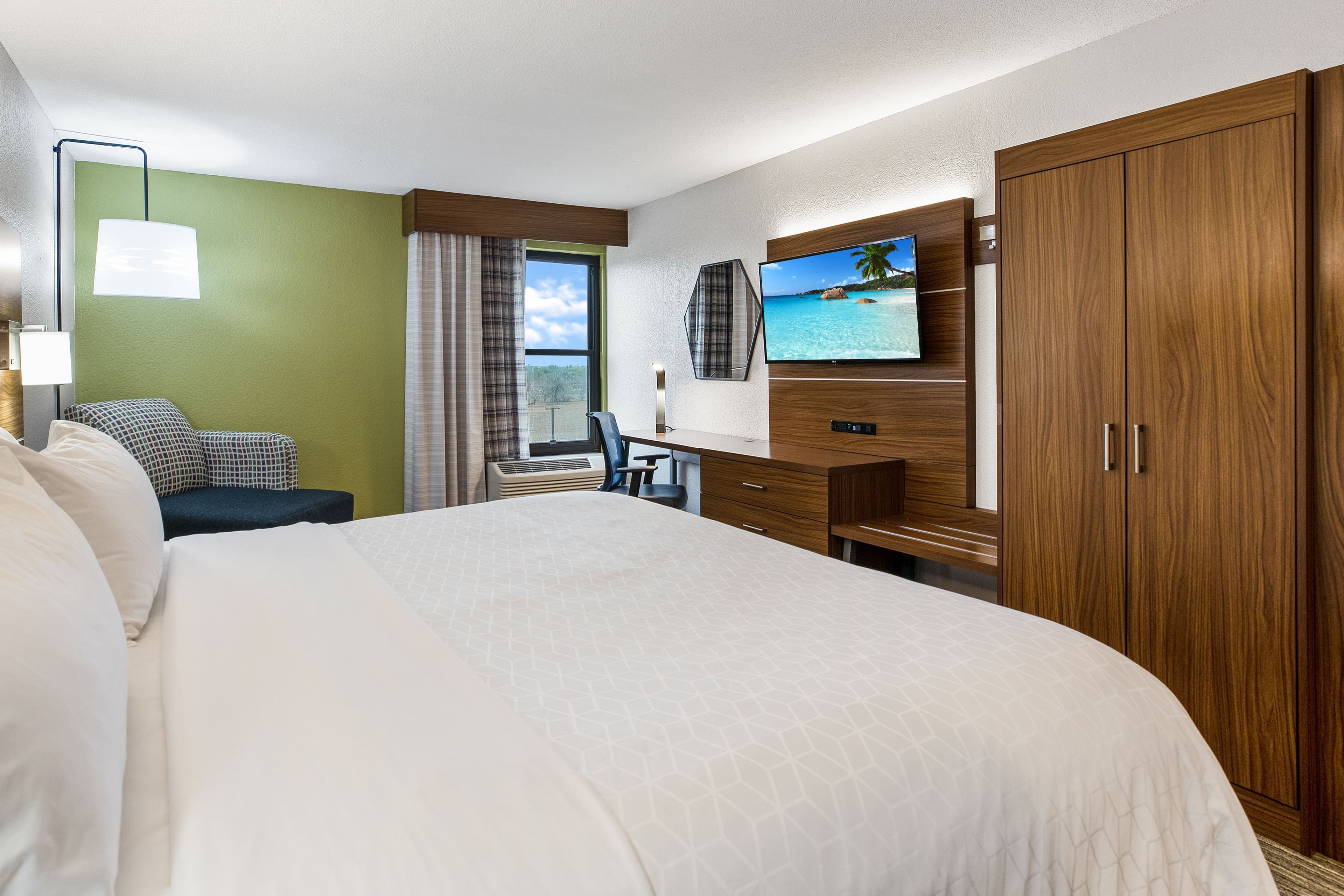 Holiday Inn Express Harlingen — 12