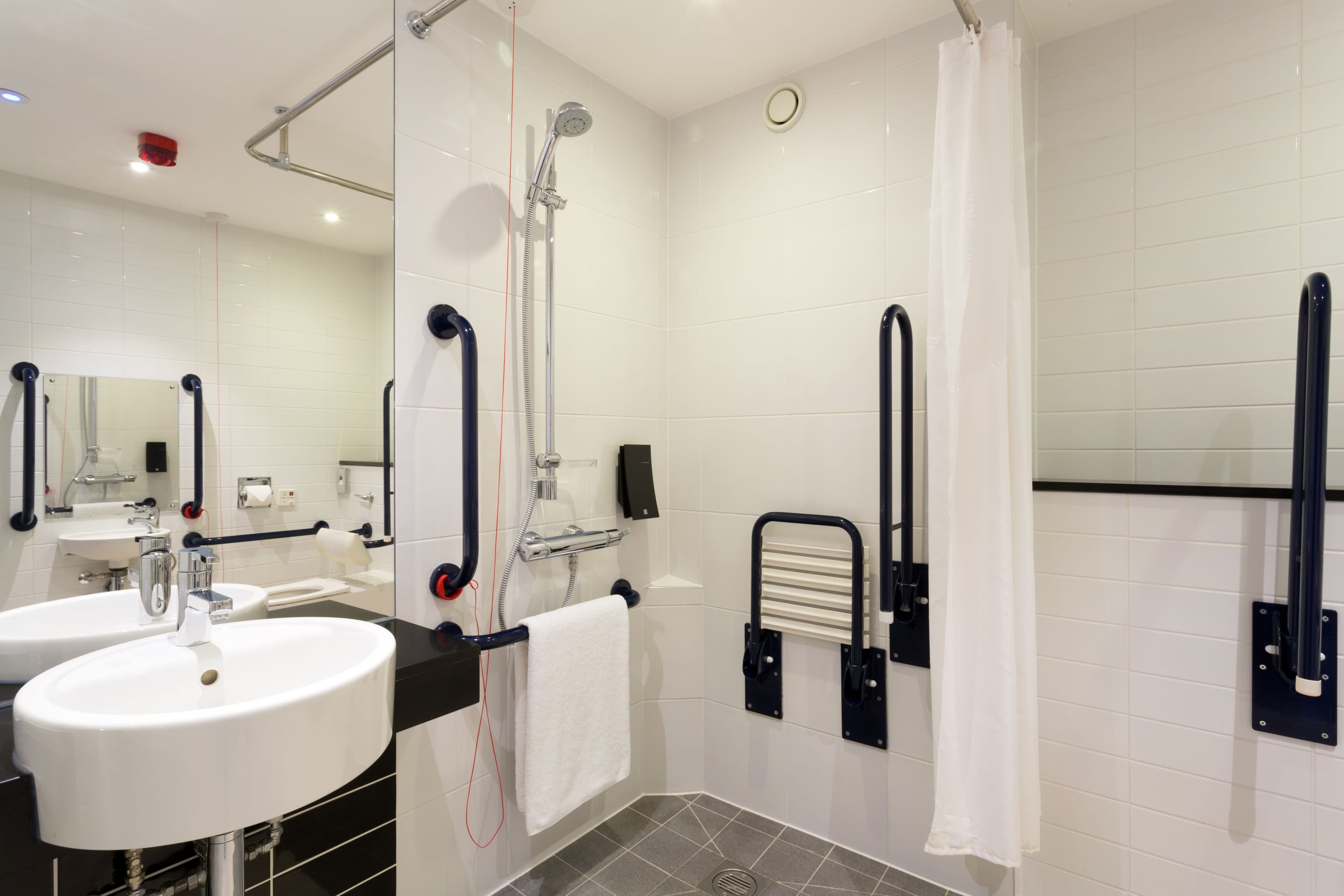 Holiday Inn Express Harlow — 12