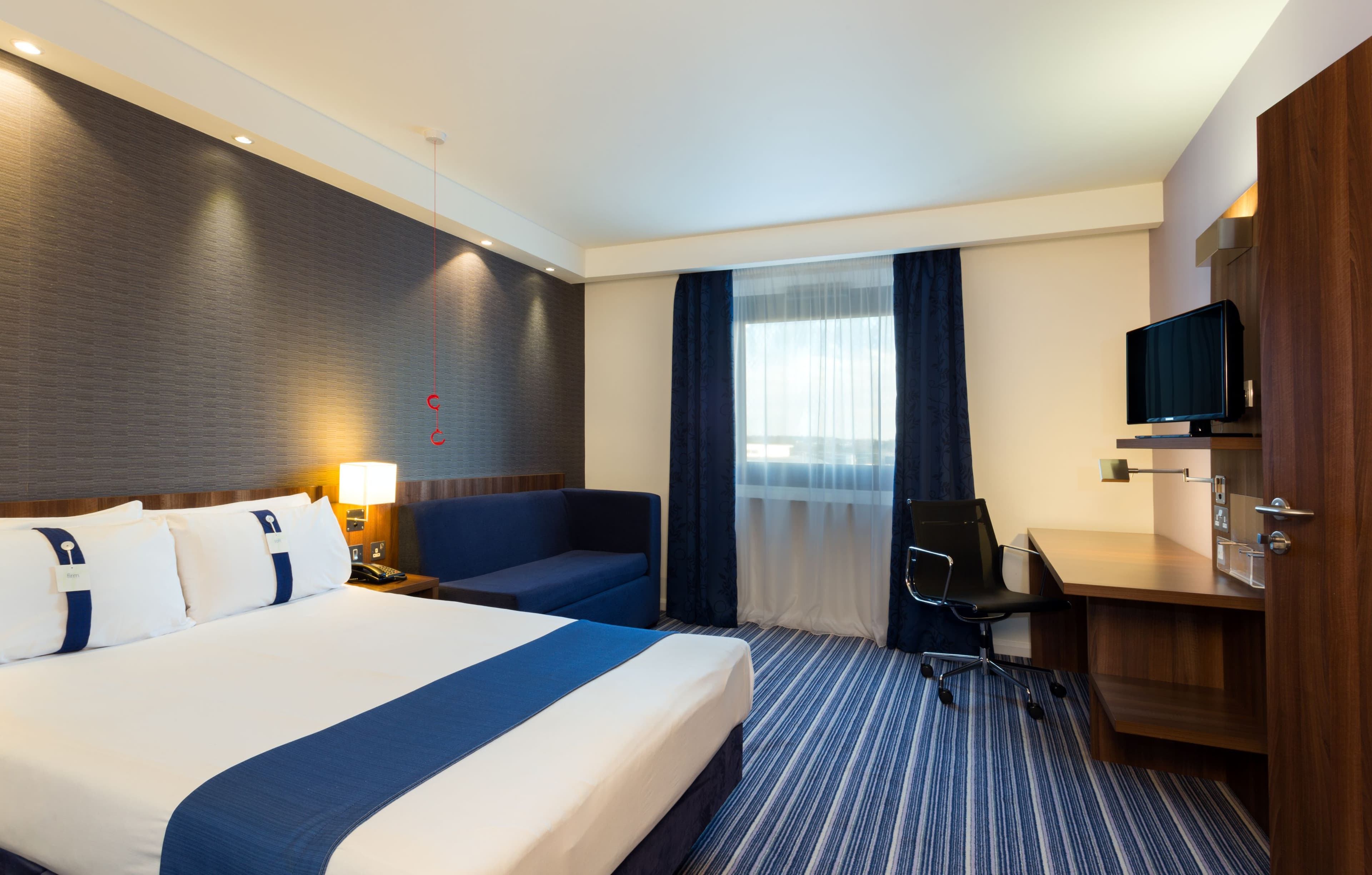 Holiday Inn Express Harlow — 10