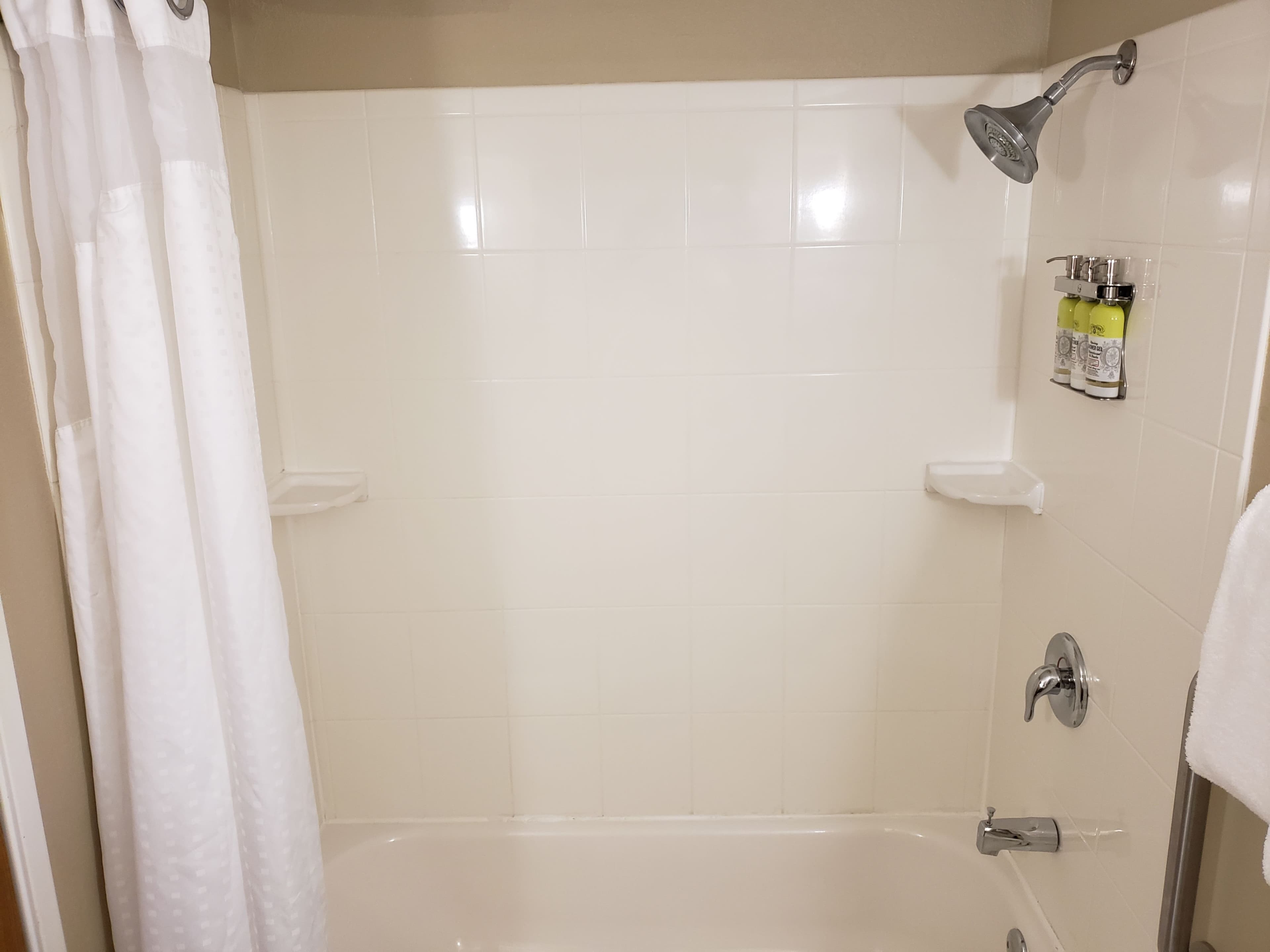 Holiday Inn Express Pittsburgh-North (Harmarville) — 8