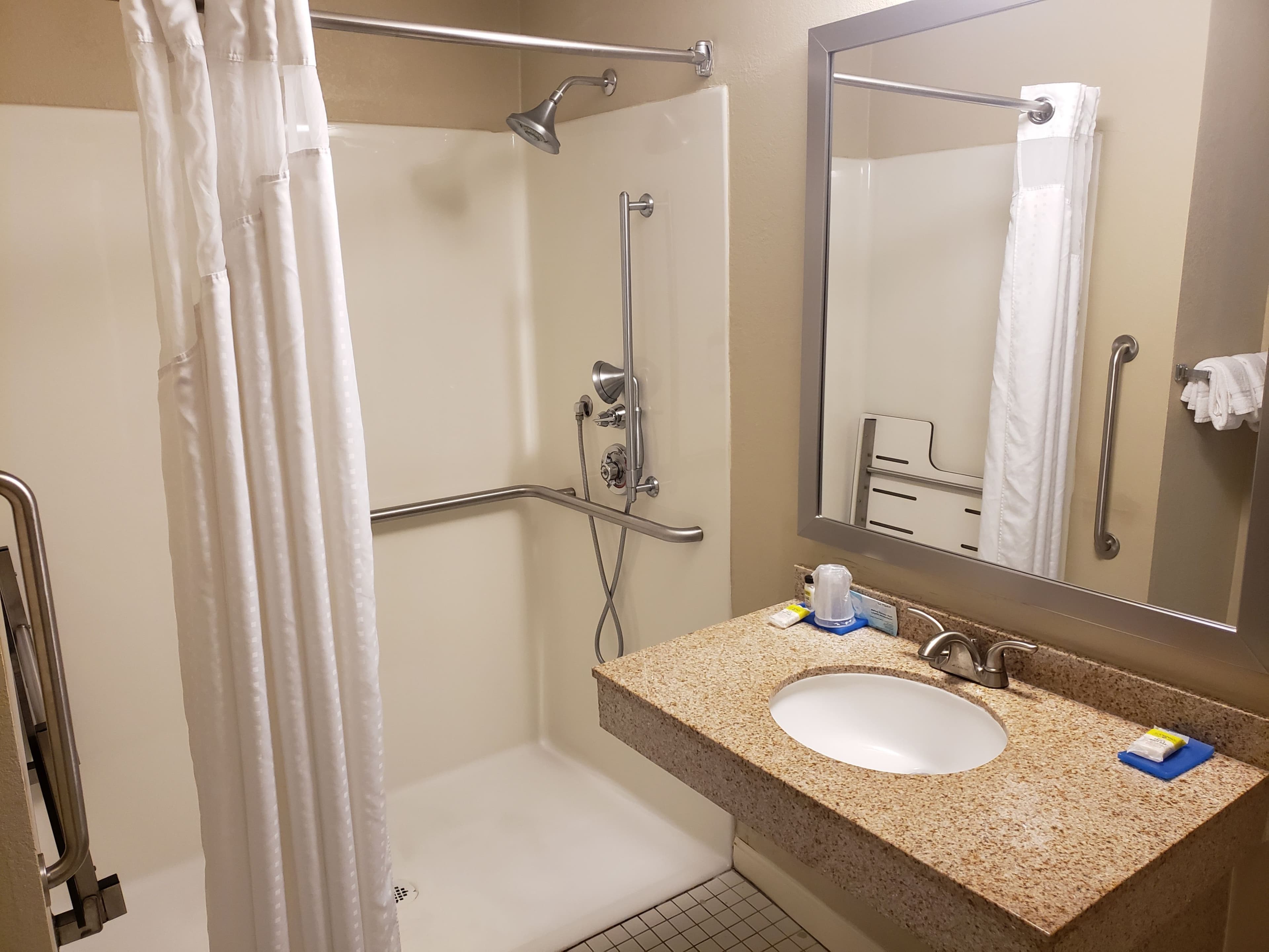Holiday Inn Express Pittsburgh-North (Harmarville) — 28