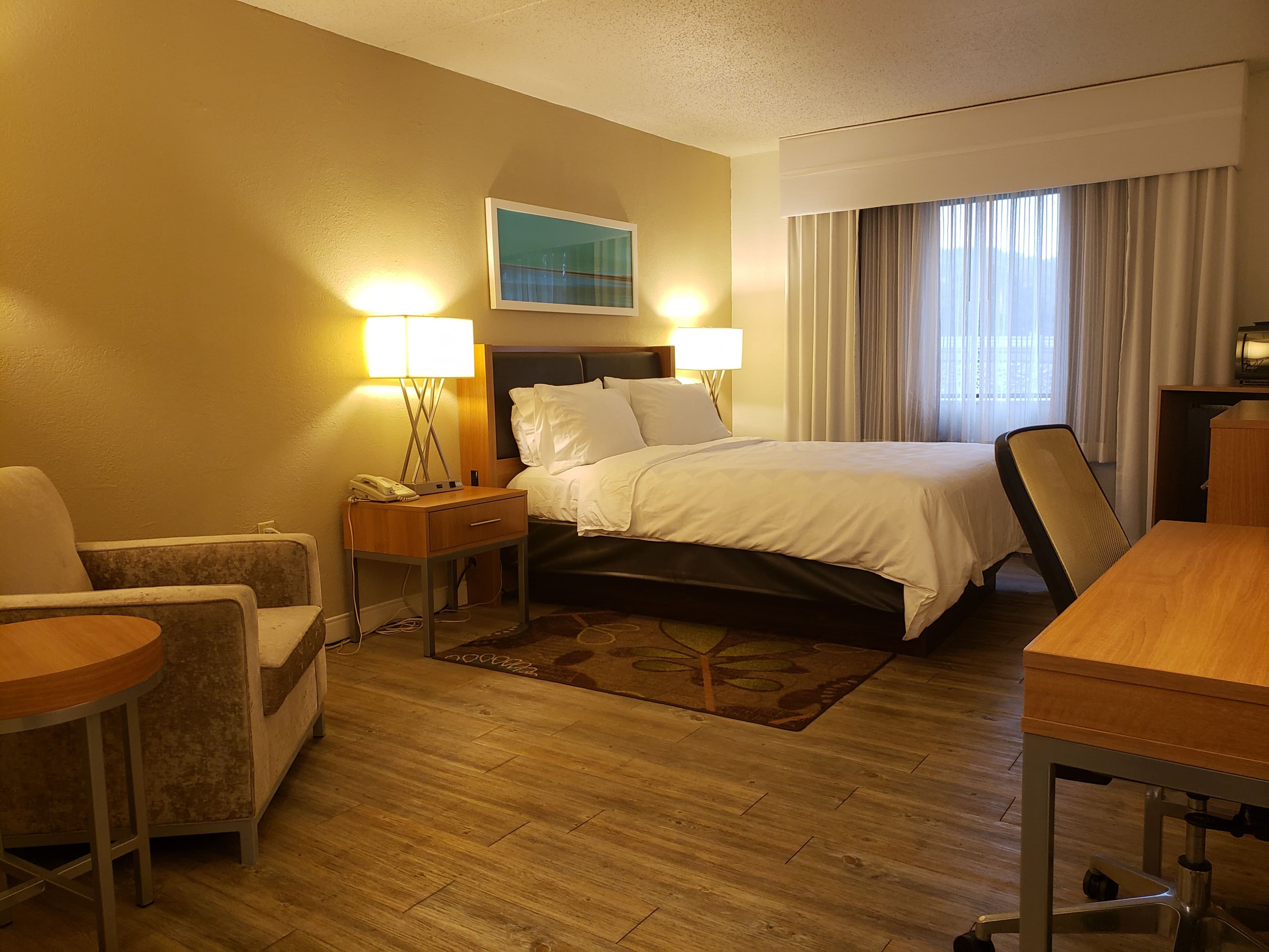 Holiday Inn Express Pittsburgh-North (Harmarville) — 16