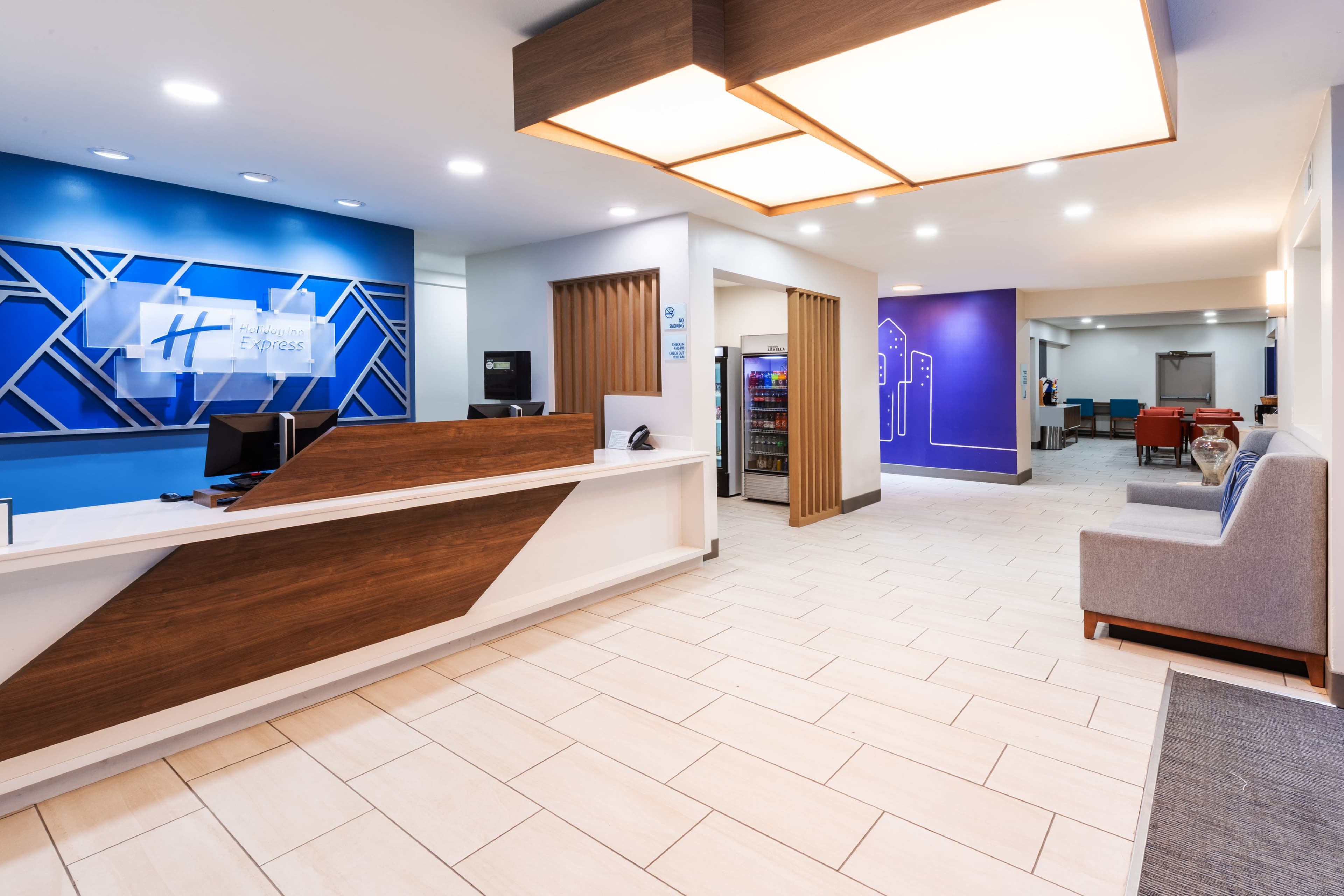 Holiday Inn Express Harvey-Marrero - Image 1