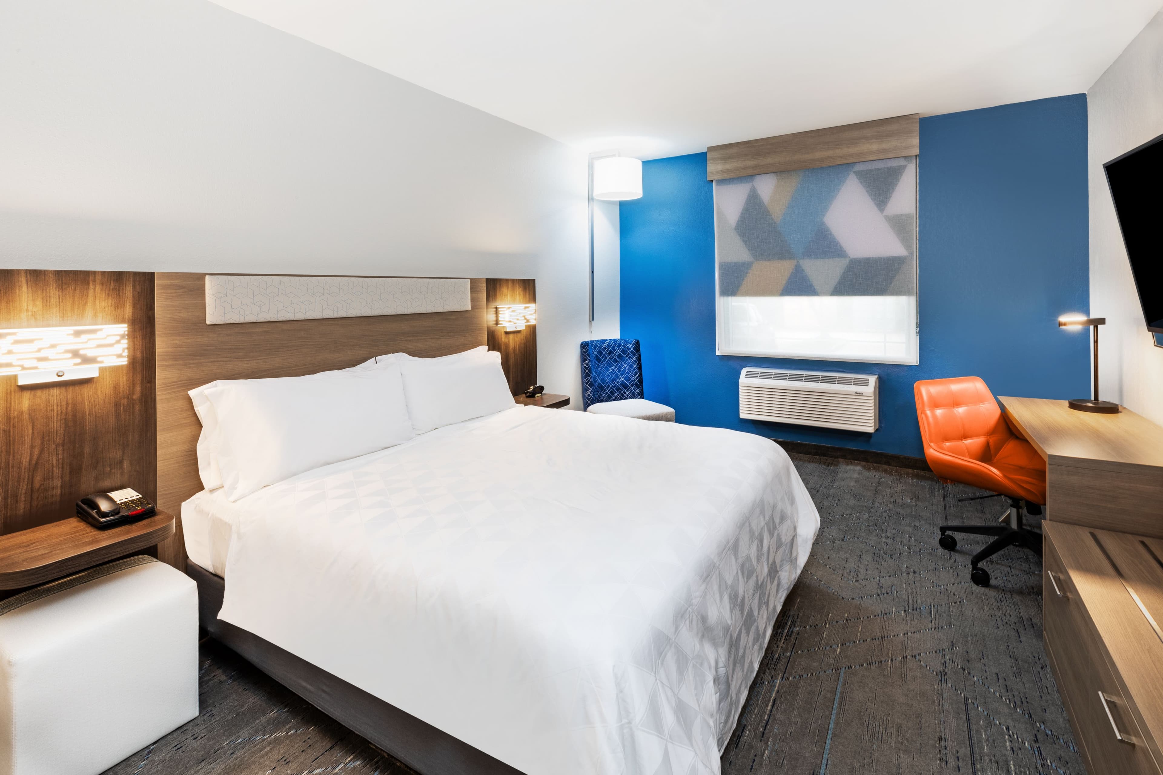 Holiday Inn Express Harvey-Marrero - Image 4