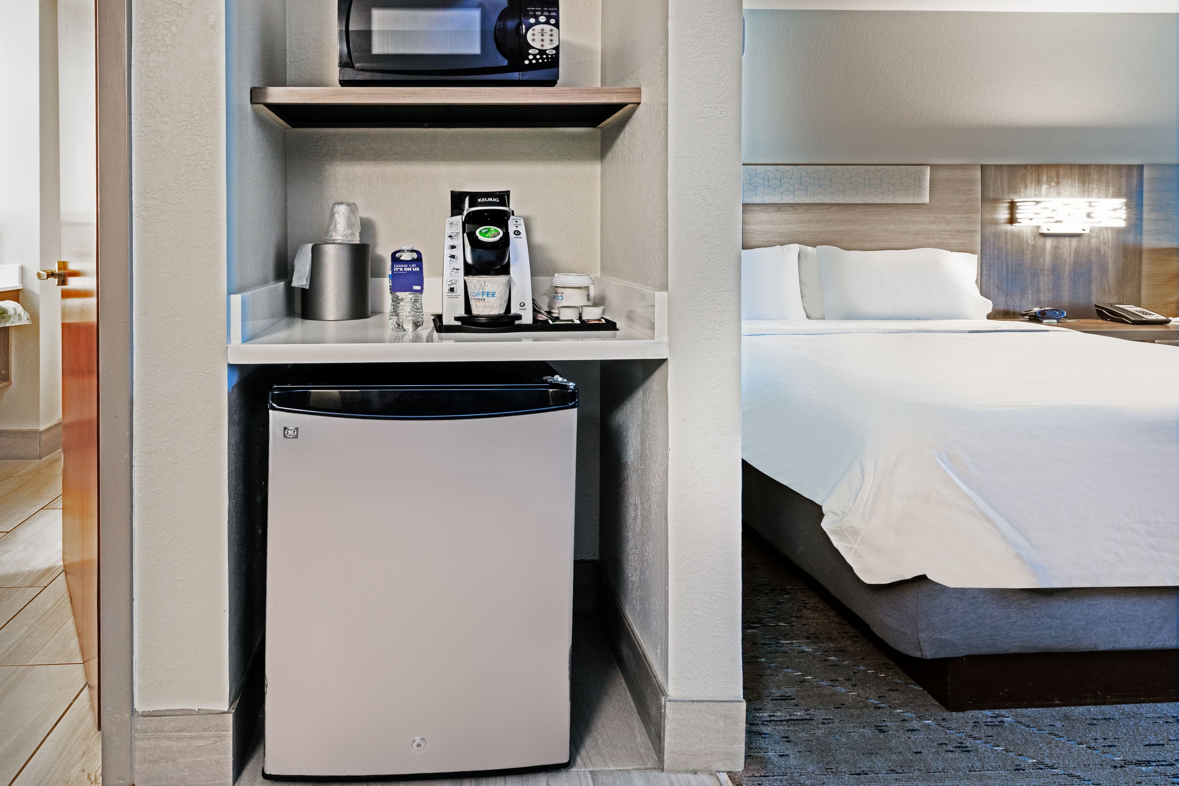 Holiday Inn Express Harvey-Marrero — 6