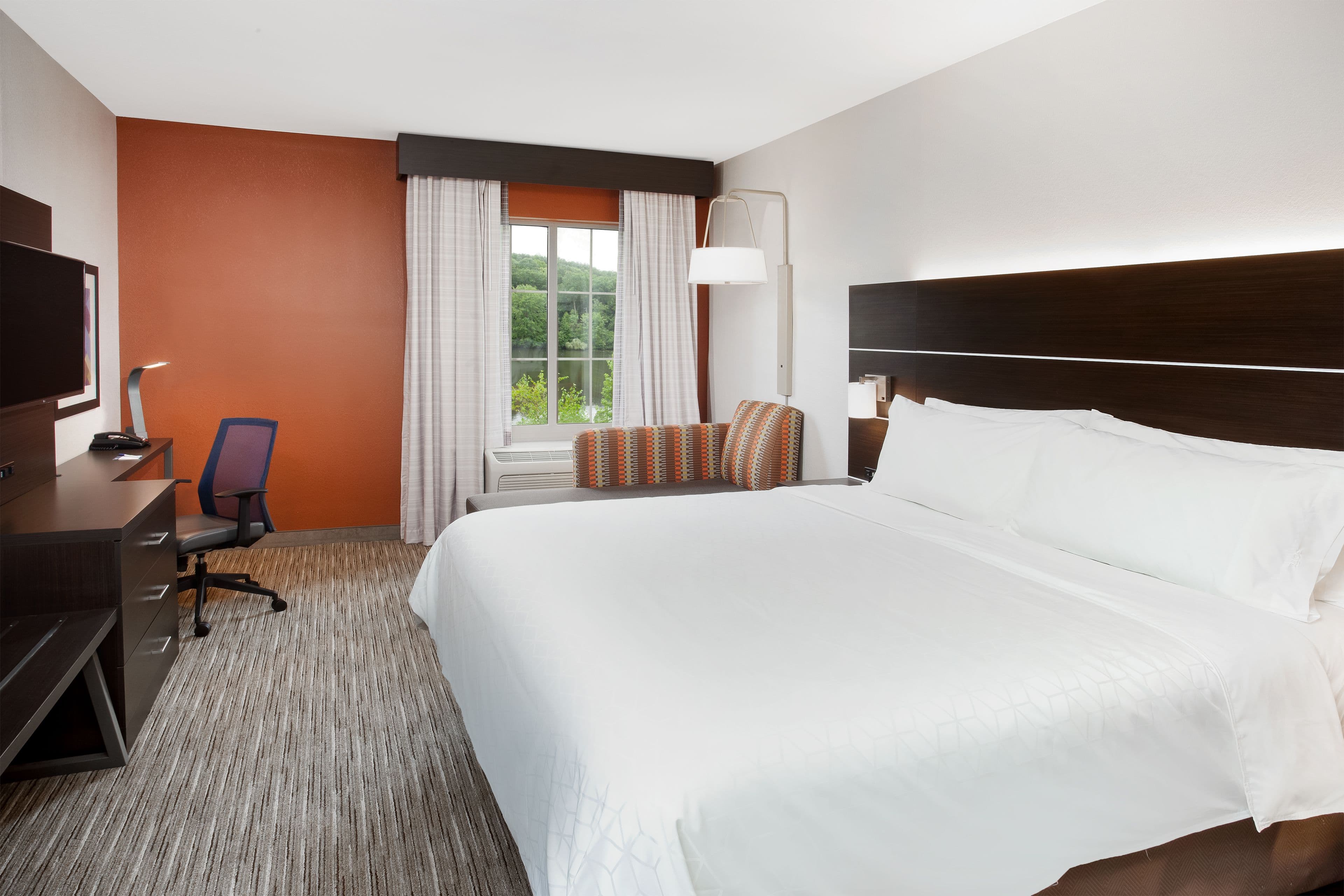 Holiday Inn Express Haskell-Wayne Area — 11